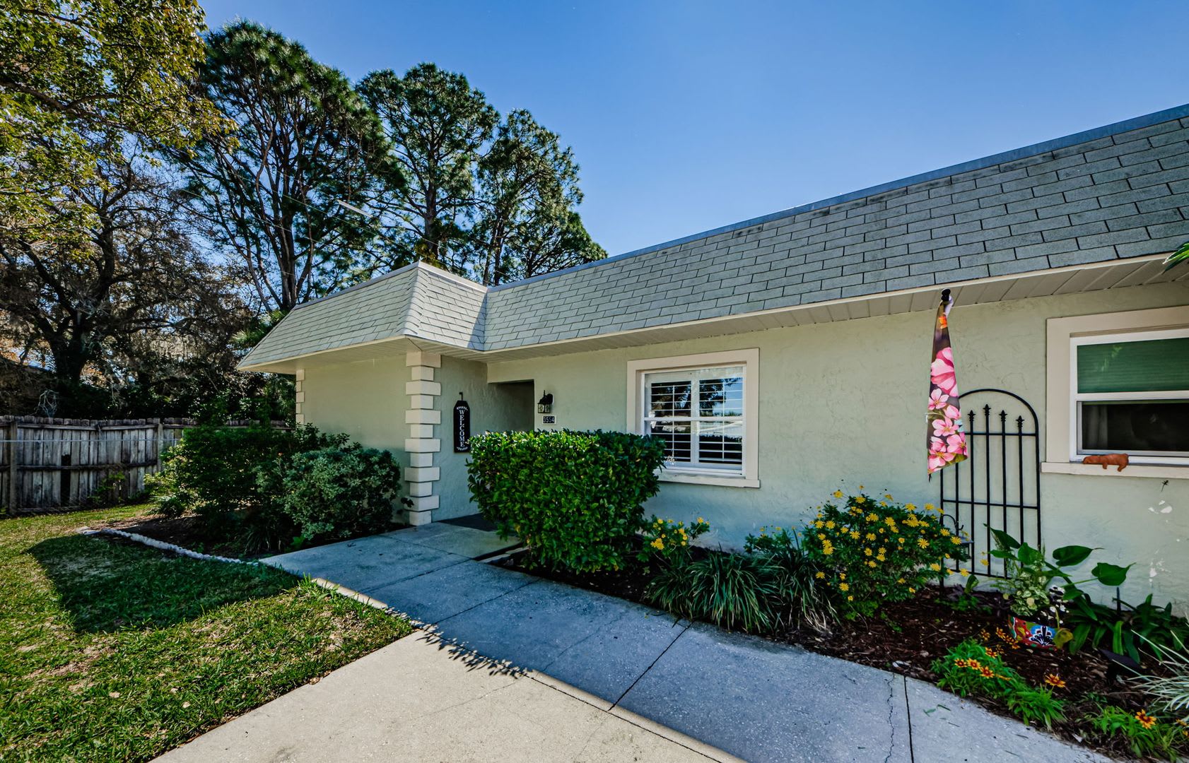 Beautiful 2 bed 2 bath in New Port Richey – photo 2