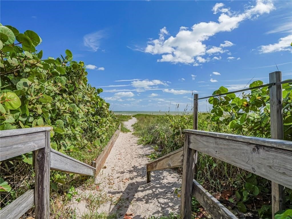 1330 Shorewinds Lane – photo 4