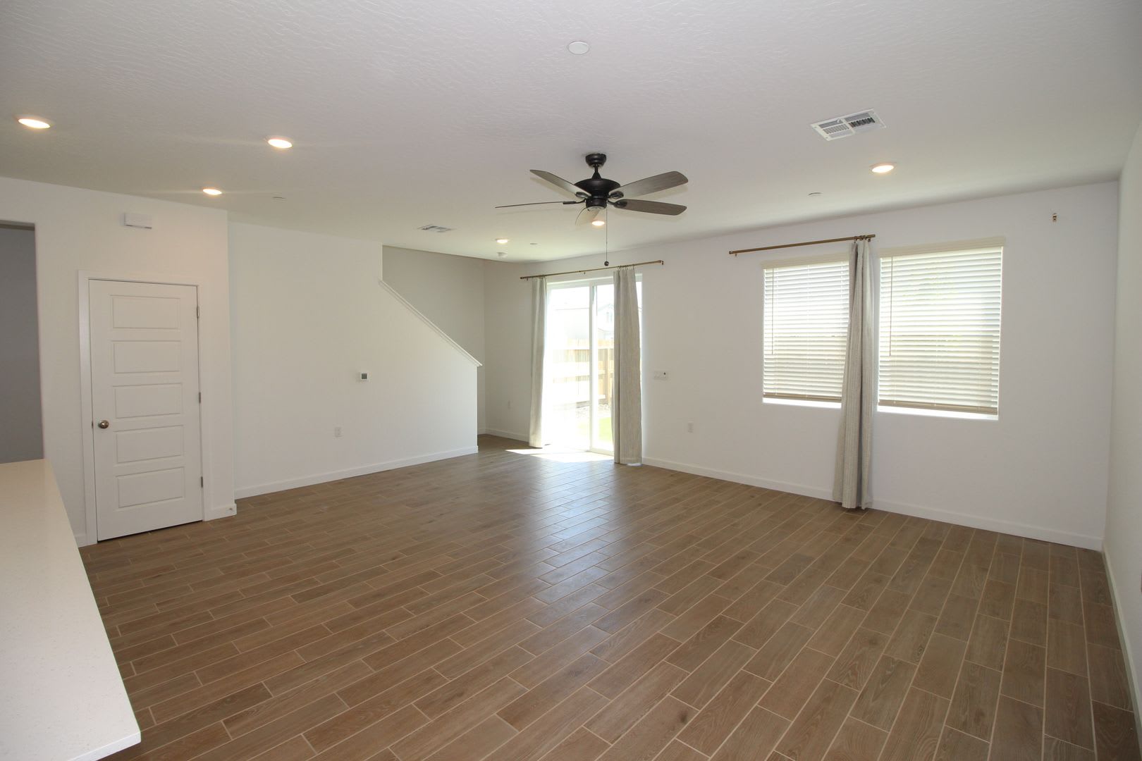 Brand New Lennar Home with Solar – photo 4