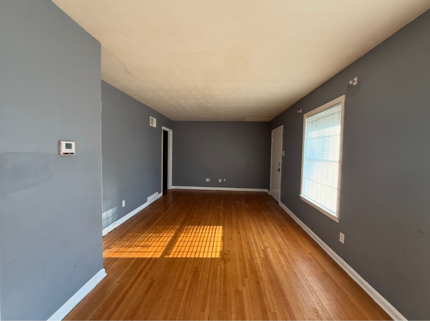 Beautiful 3 Bedroom Home Ready For Move In – photo 2