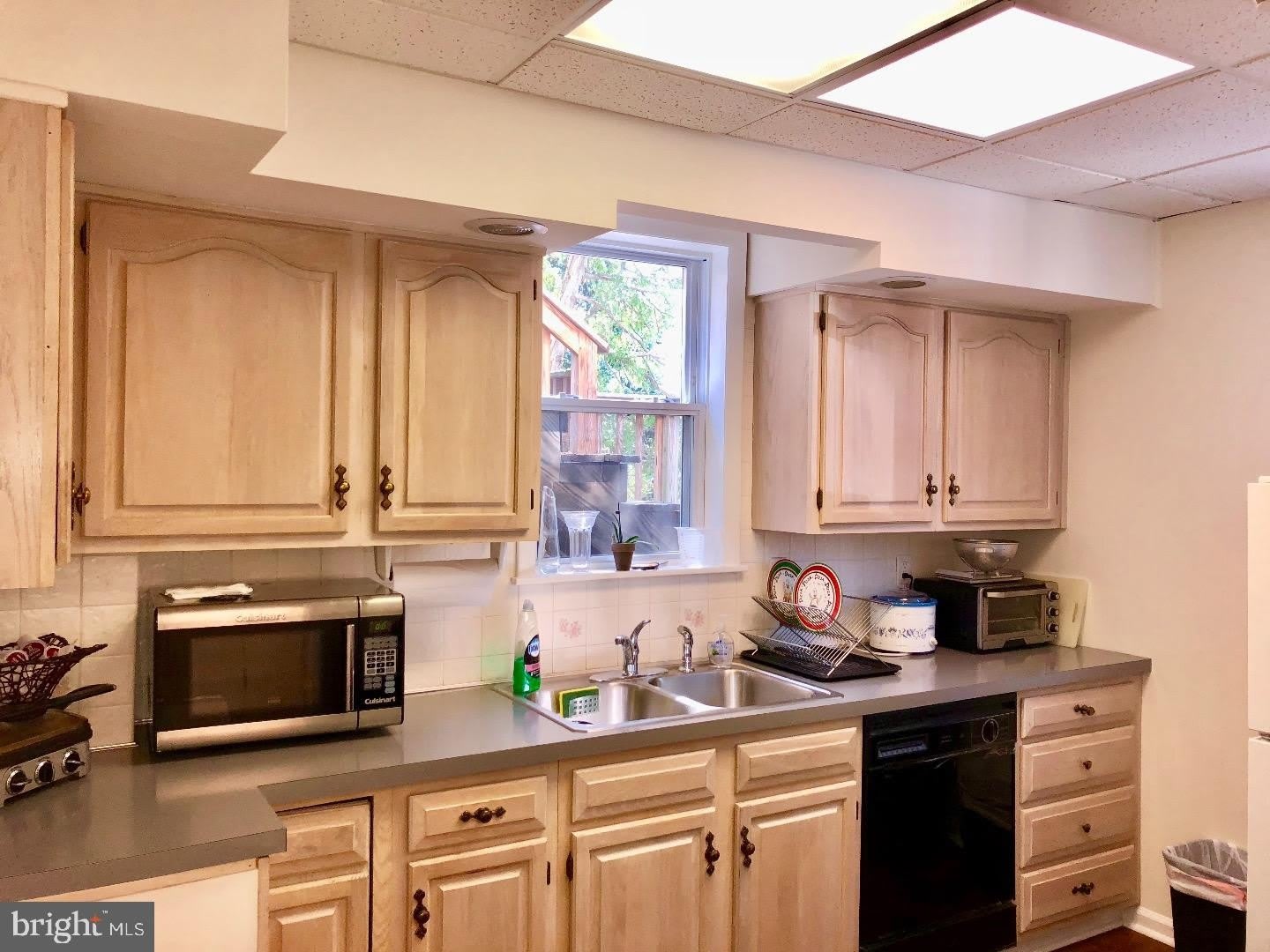 120 122 E State Street – photo 4