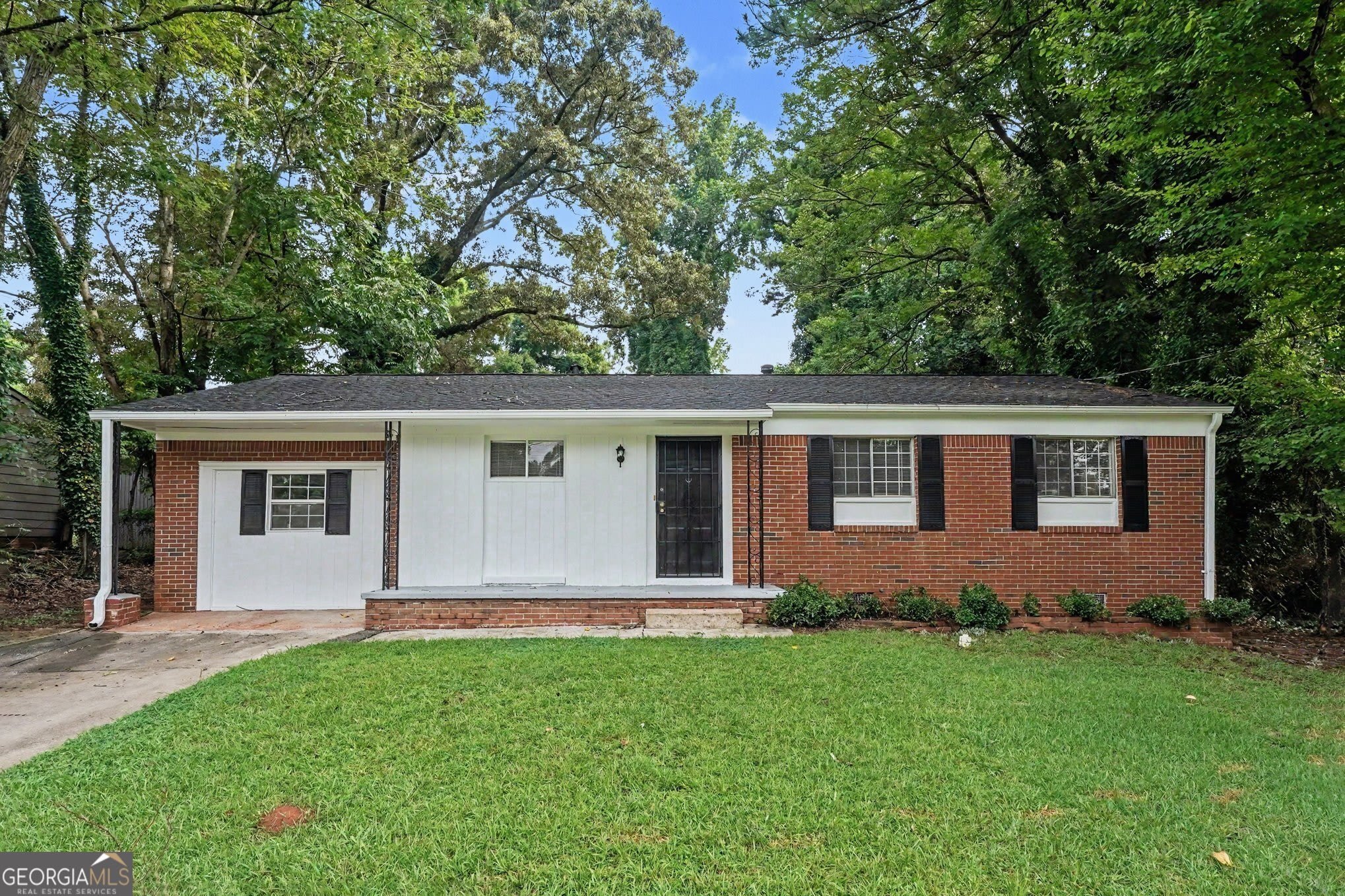 1315 Pineglen Drive – photo 2