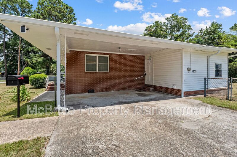 1739 Cornell Drive – photo 4