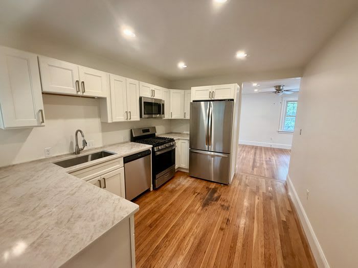 37 Rogers Park Avenue – photo 2