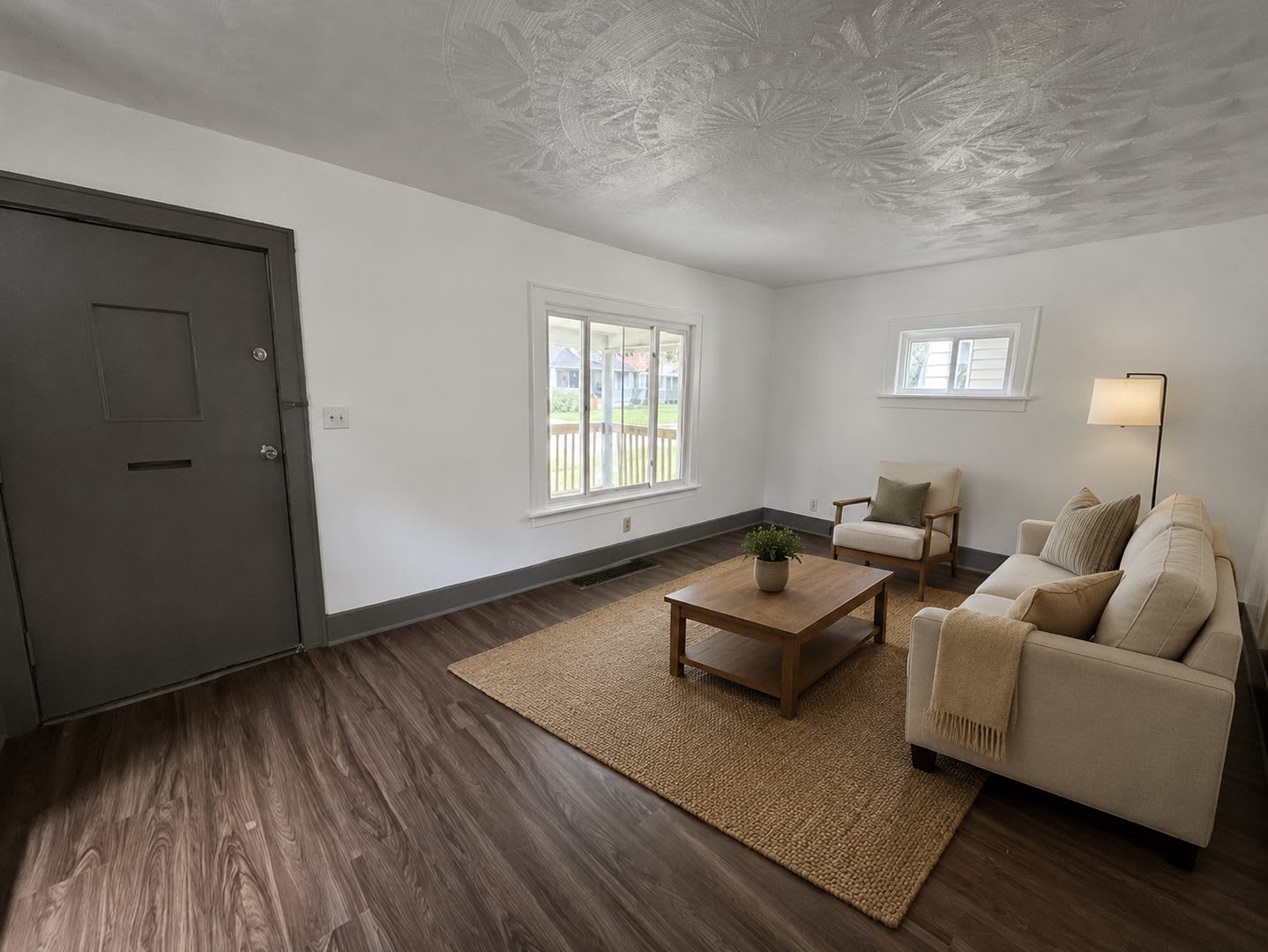 Spacious 3-Bedroom Akron Home with Central Air, Full Basement & Large Backyard – photo 3