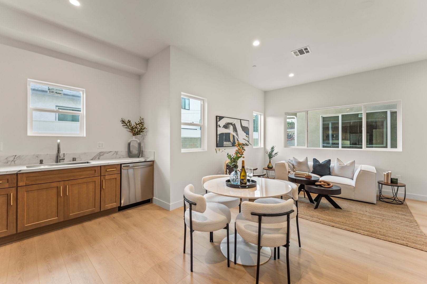 19025 Bassett Street – photo 5