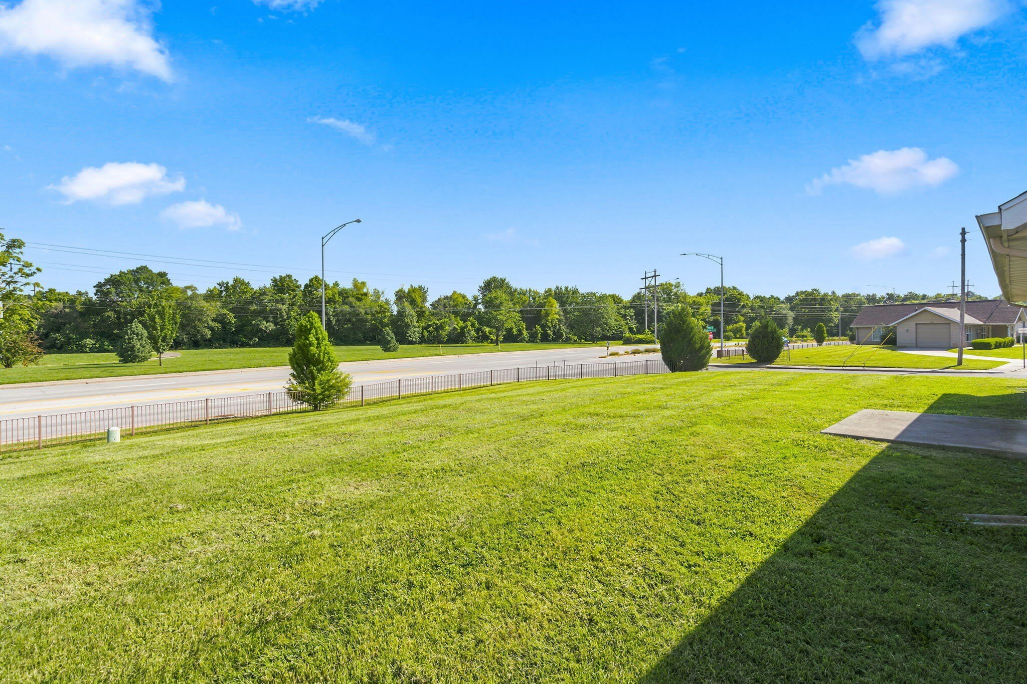 726 E Sunset Street – photo 4