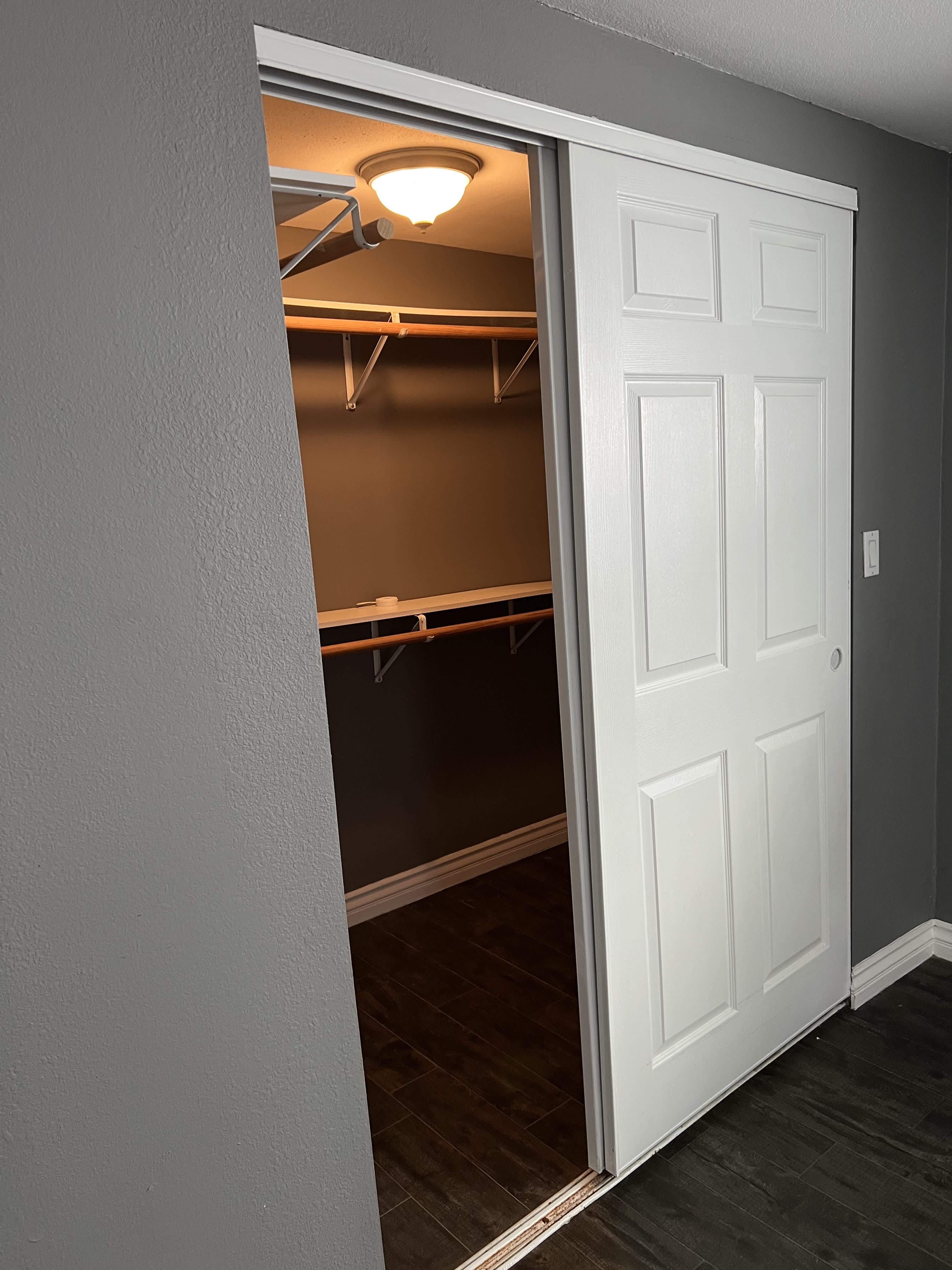 2808 Glenview Ave – photo 3