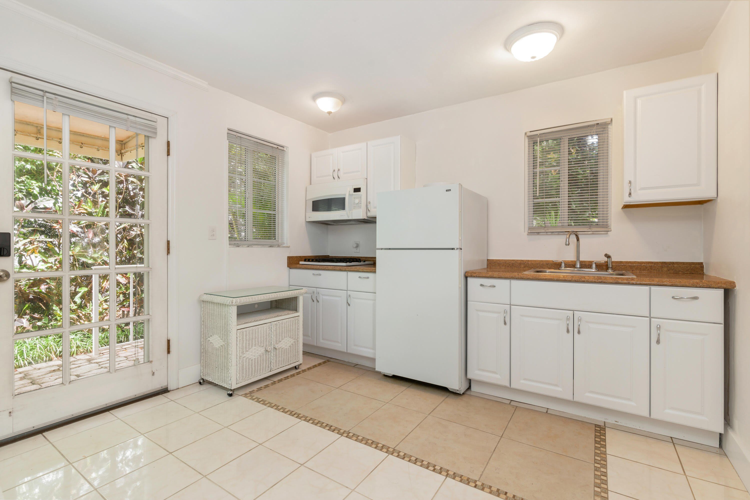 155 Peruvian Avenue – photo 4
