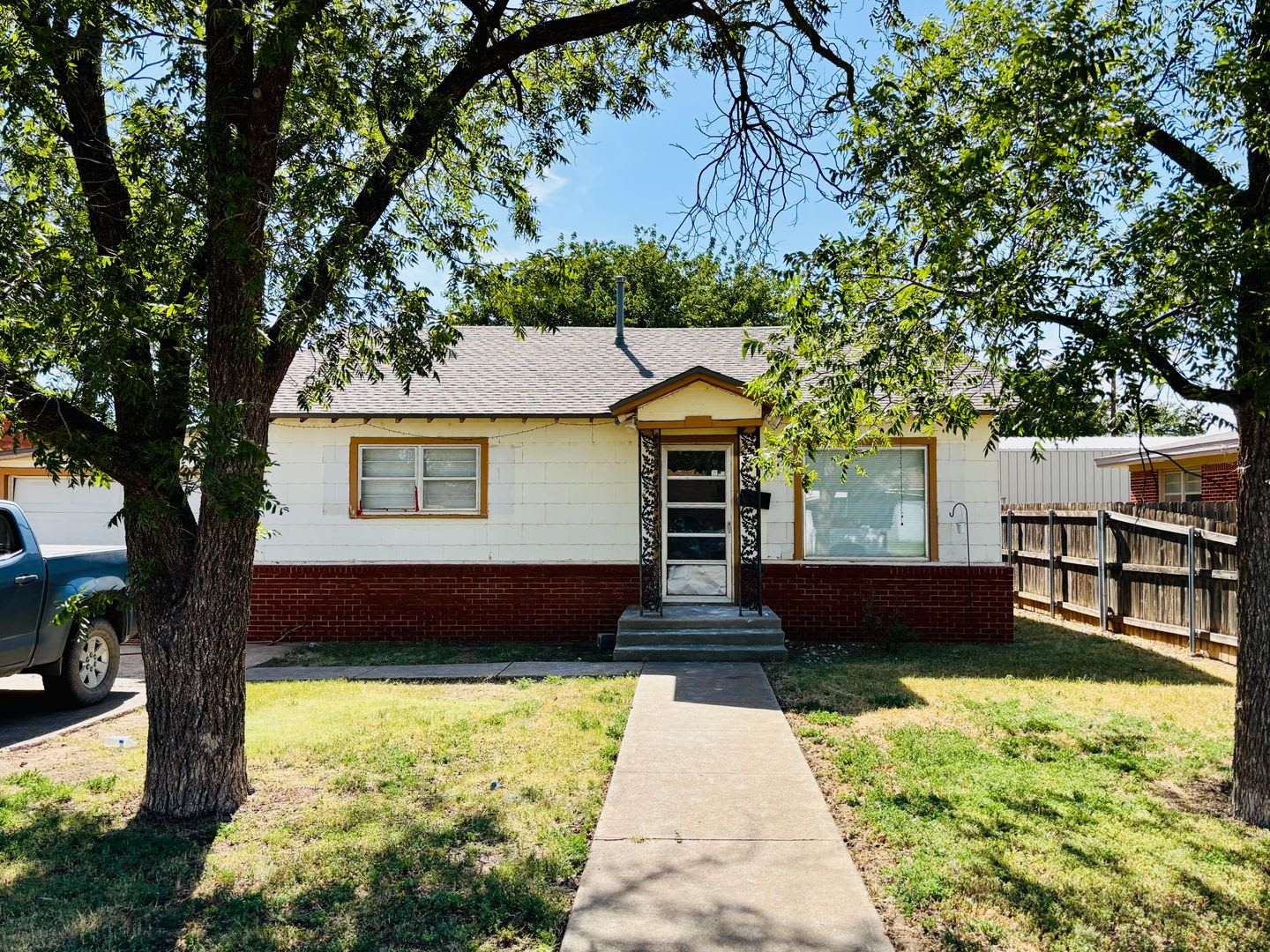 3 Bedroom in Slaton – photo 1