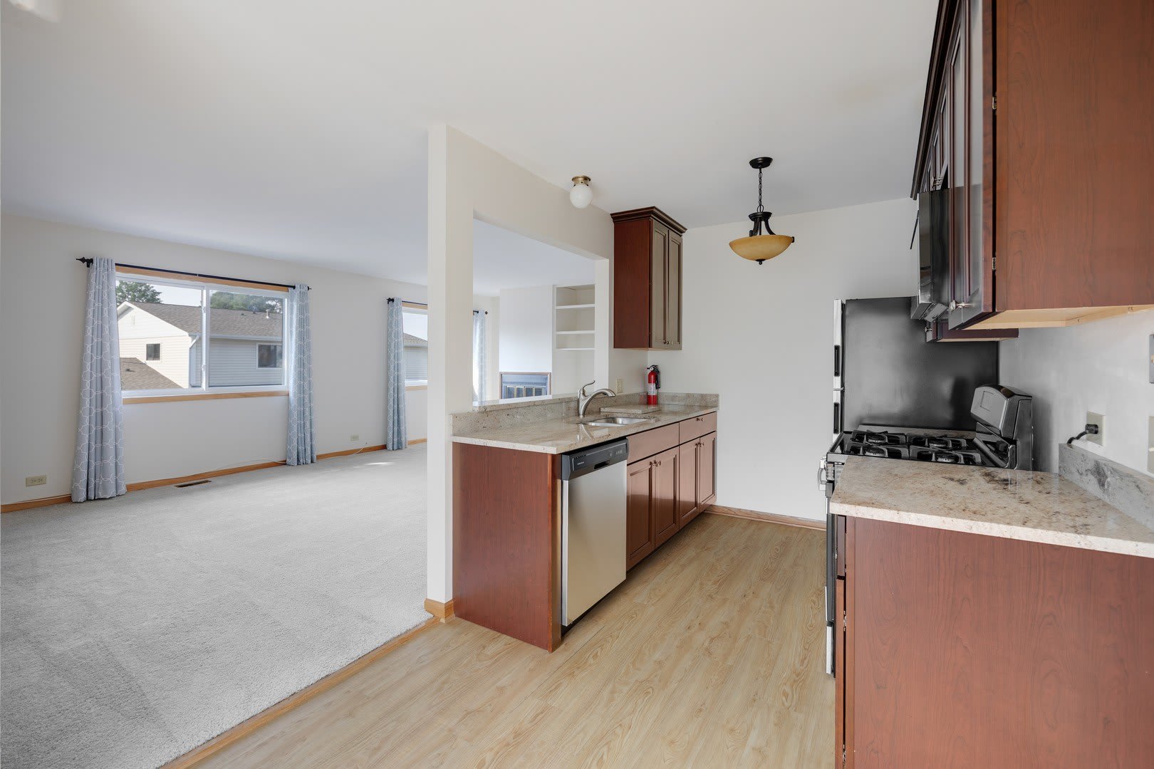 717 Whitesail Drive – photo 5
