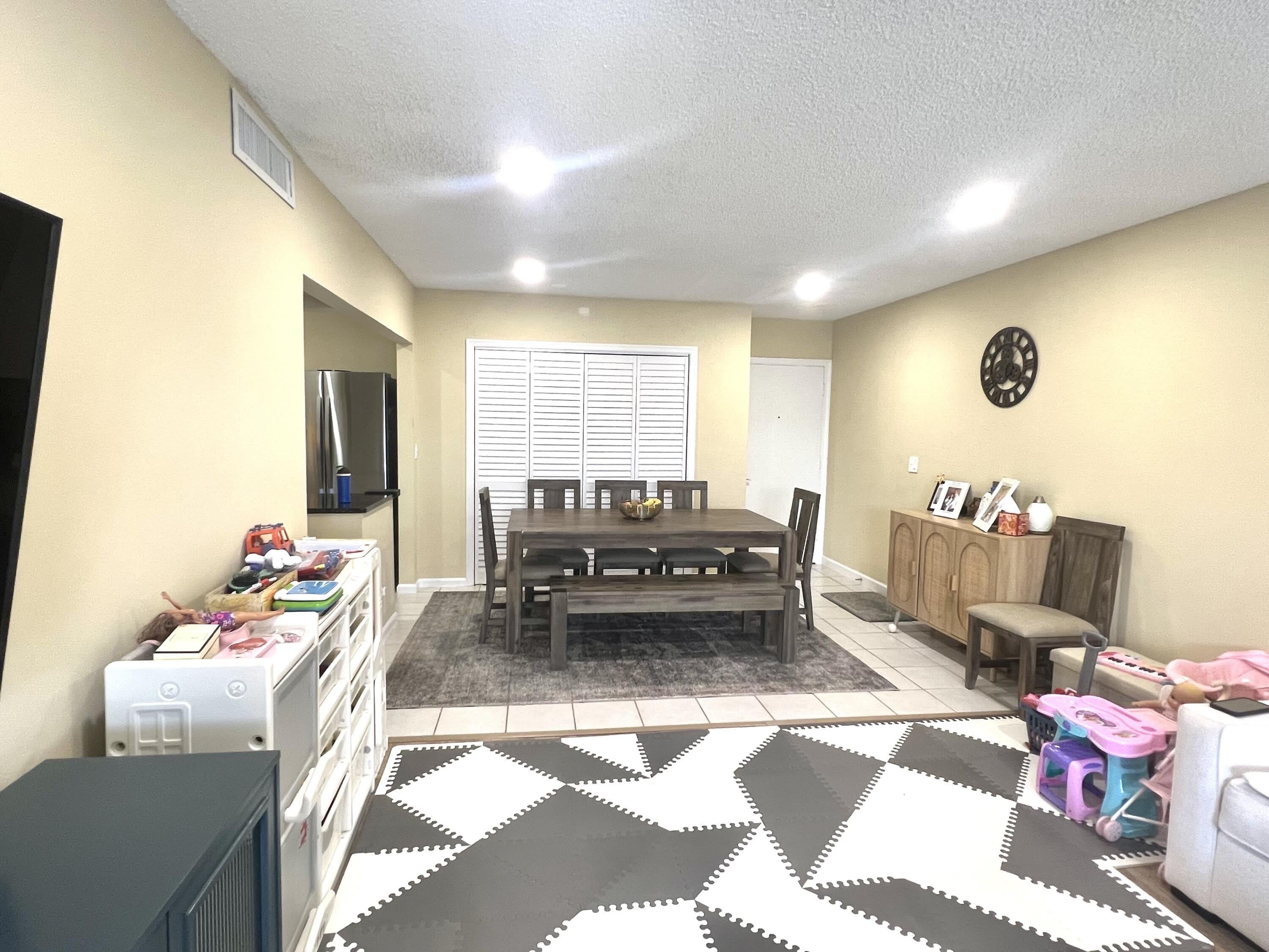 2211 NE 67th Street – photo 2