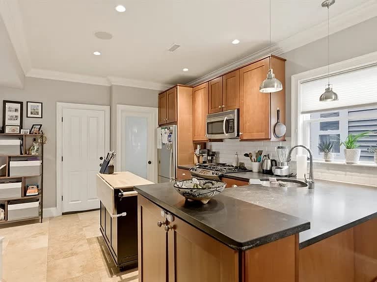 200 South St Unit 5 – photo 5