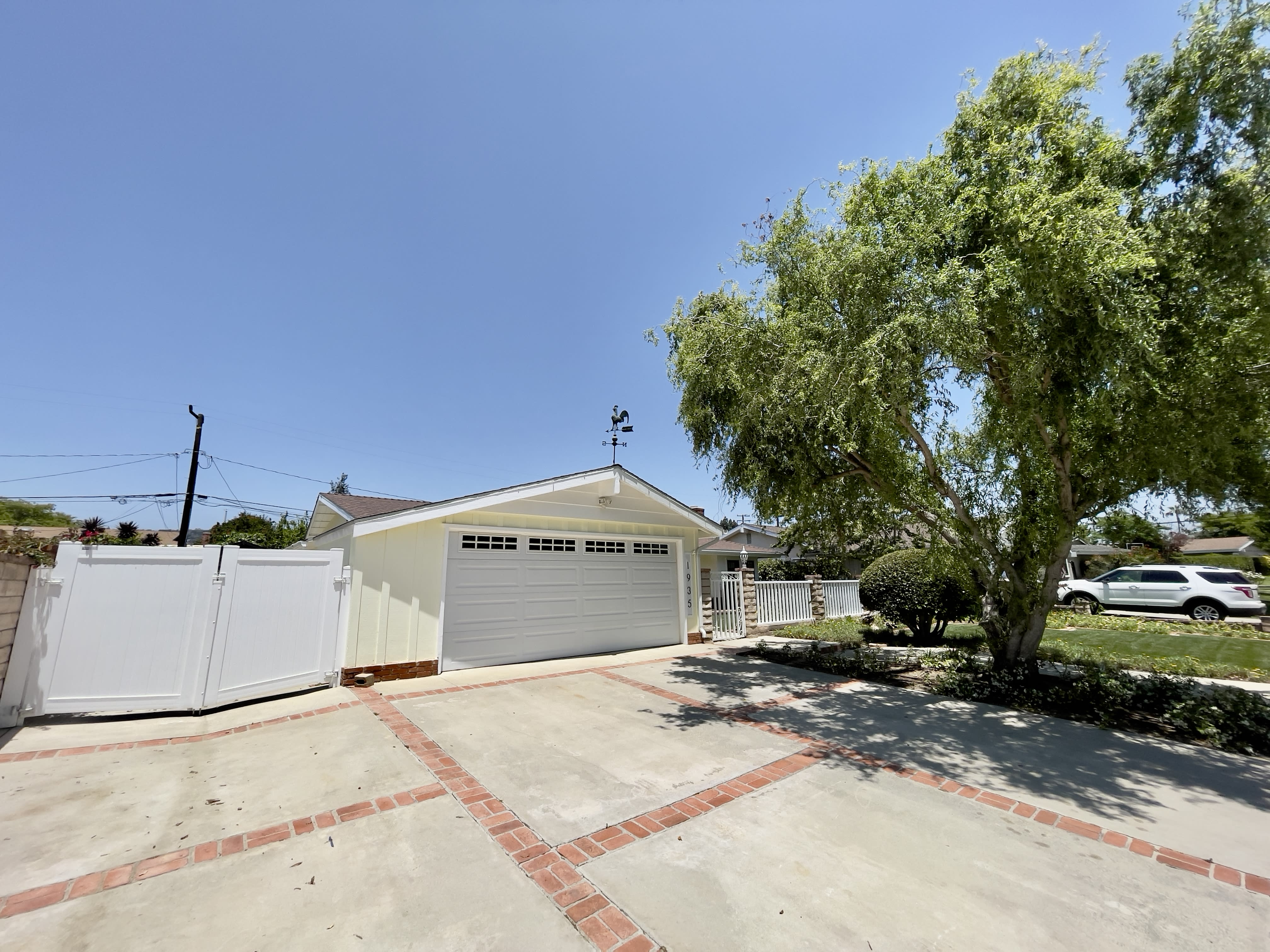 1935 Hobart Drive – photo 3