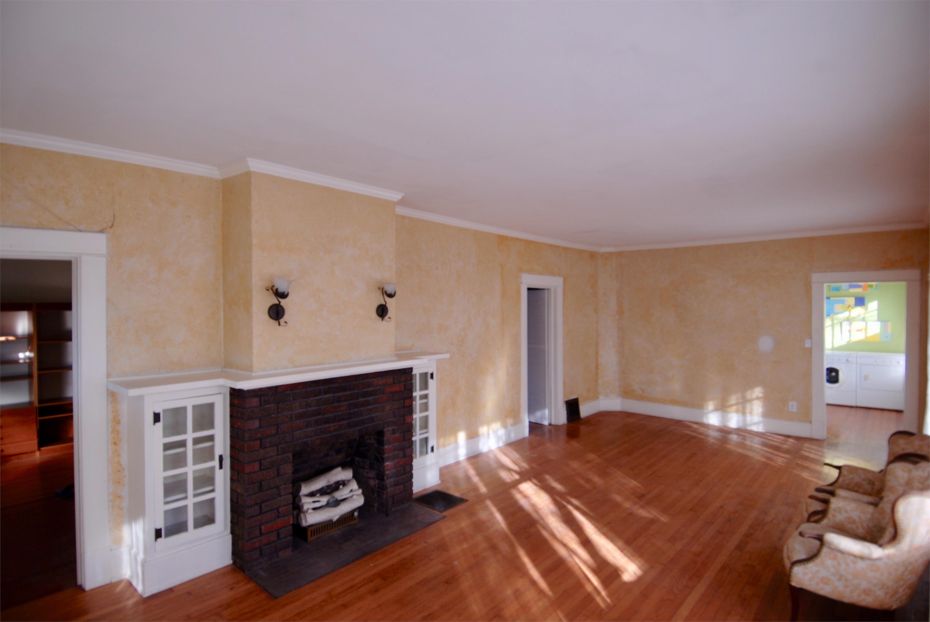 330 Rollston Avenue – photo 4