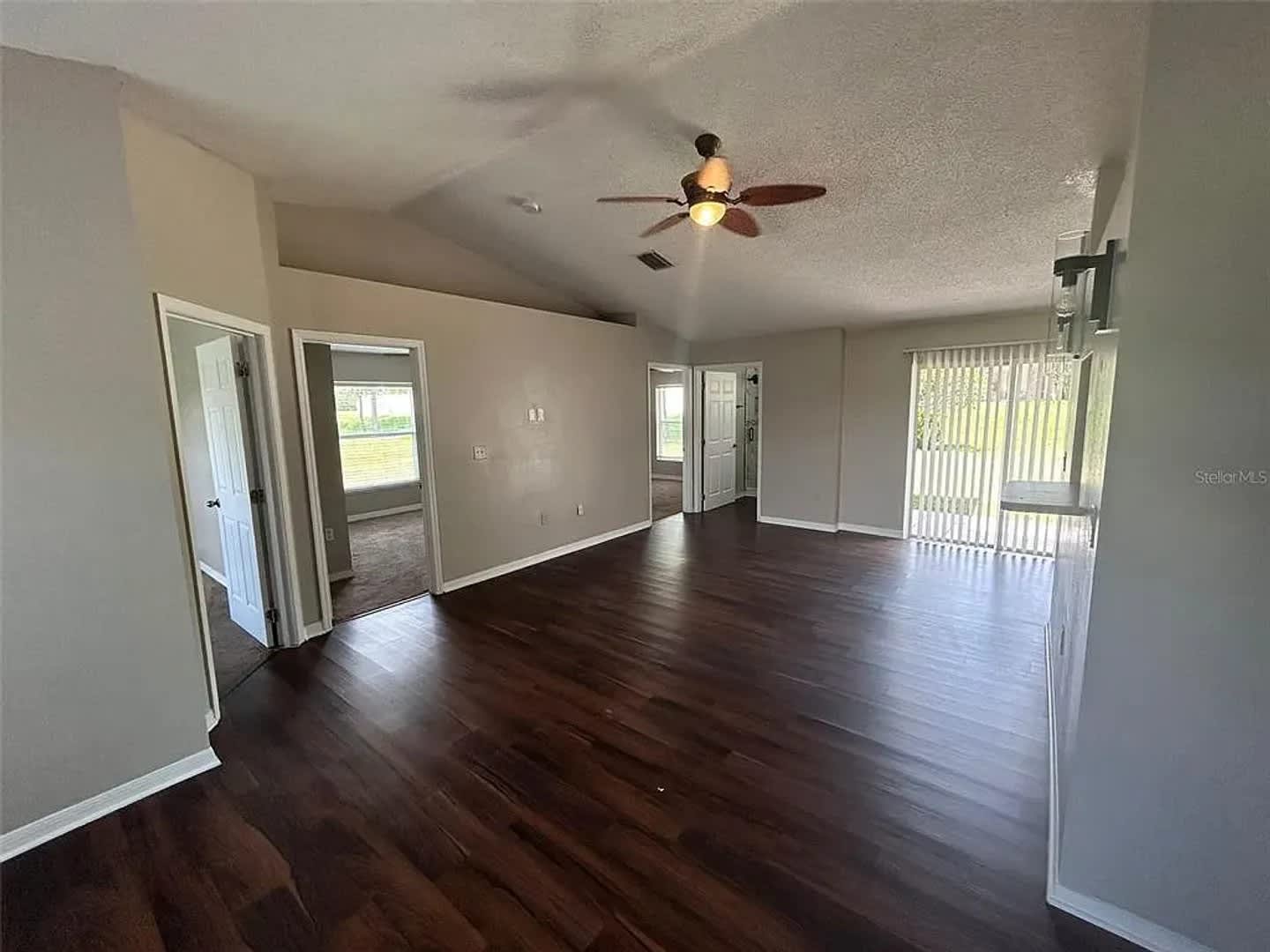 Your Florida Dream Home Awaits! 4- bedroom 3- bathroom AVAILABLE NOW!!! – photo 4