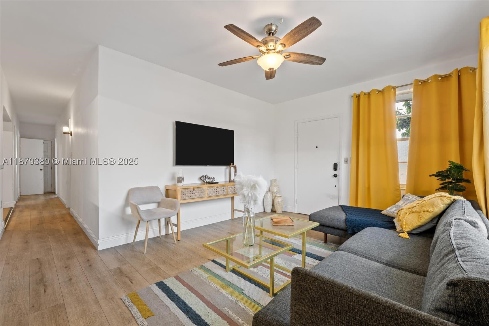 2453 SW 17th St – photo 3