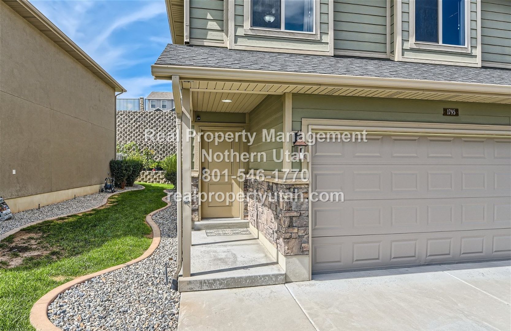 Charming 3 Bedroom Home In Layton – photo 2