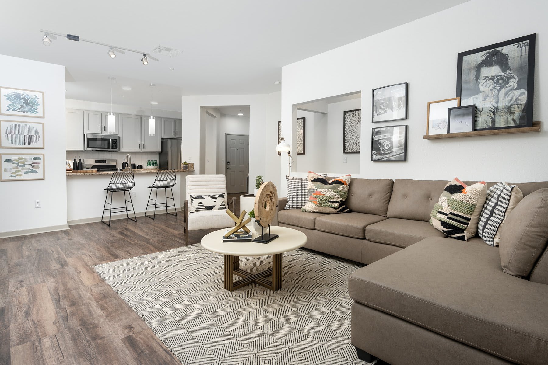 Mira Bella Apartments San Diego – photo 4