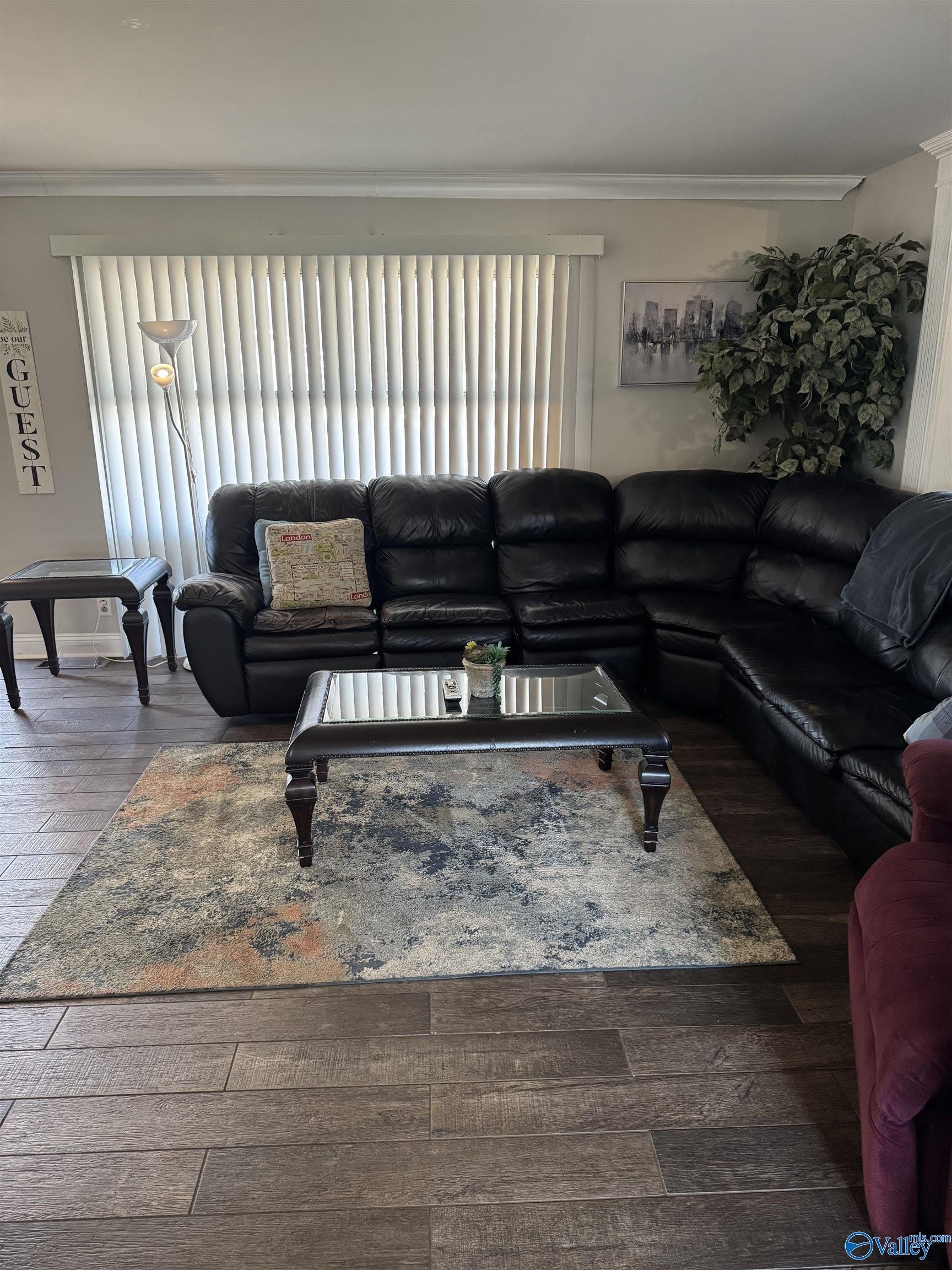 402 Gilmore Street – photo 4