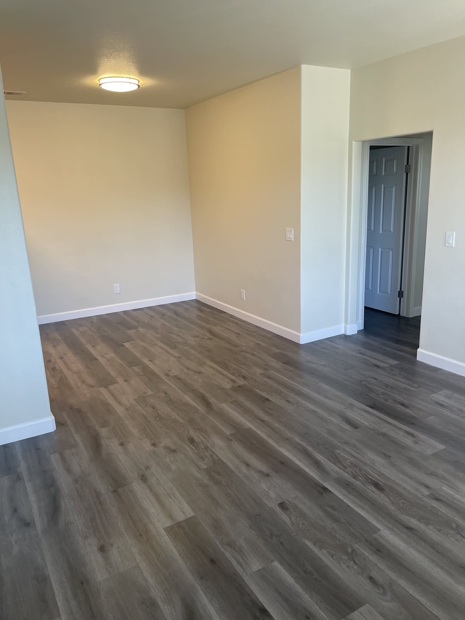 1048 Prospect Avenue – photo 4