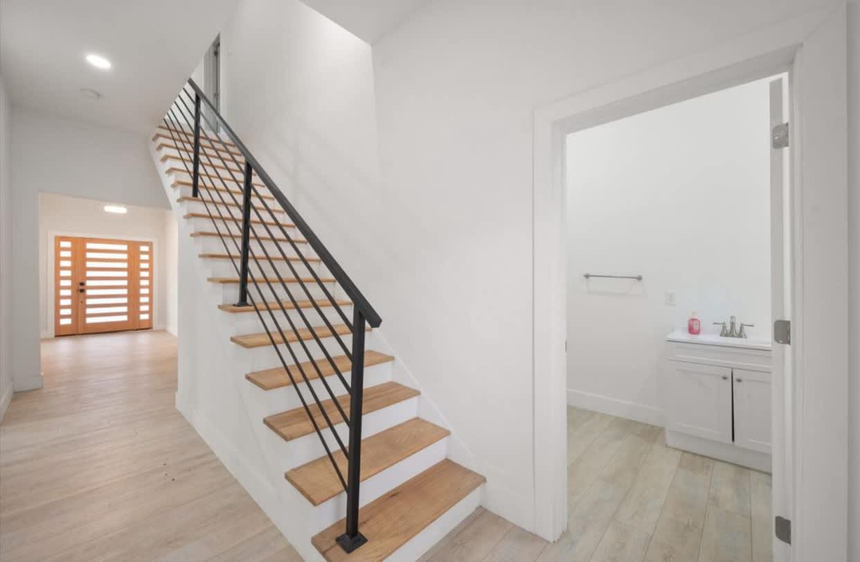 1414 W 2nd Ave – photo 2