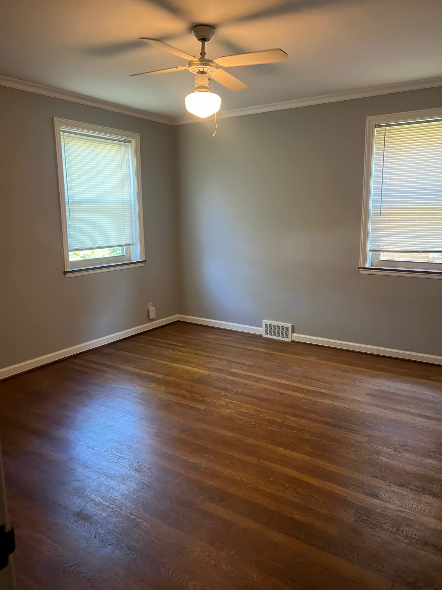 1597 Grandview Ave – photo 2
