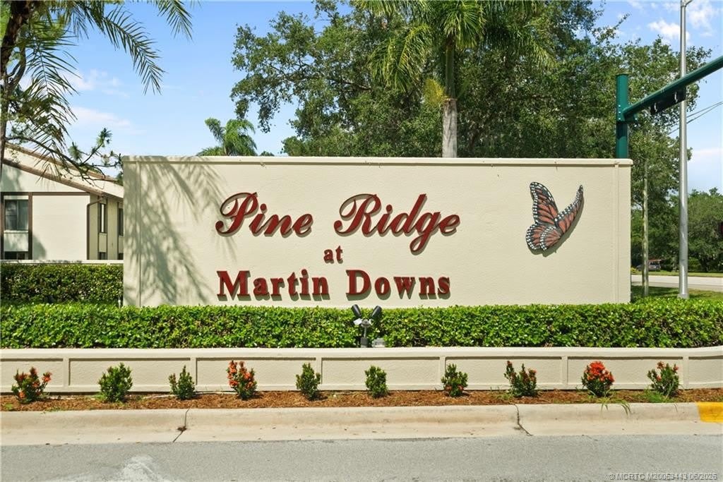 1544 SW Silver Pine Way – photo 3
