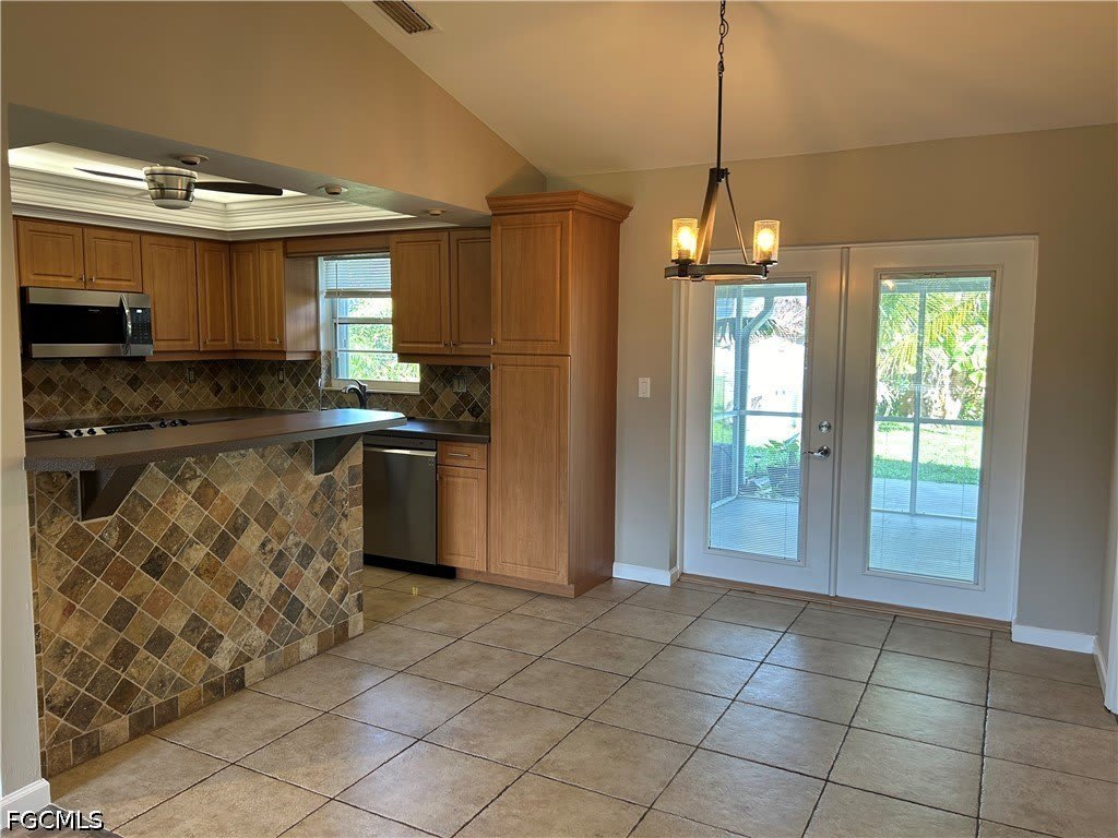 717 SE 10th Avenue – photo 4