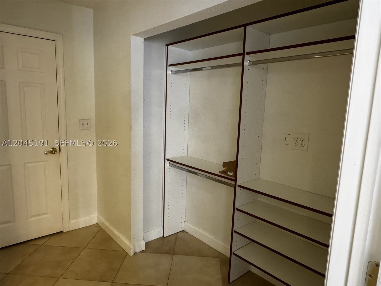 158 SW 96th Ct – photo 2