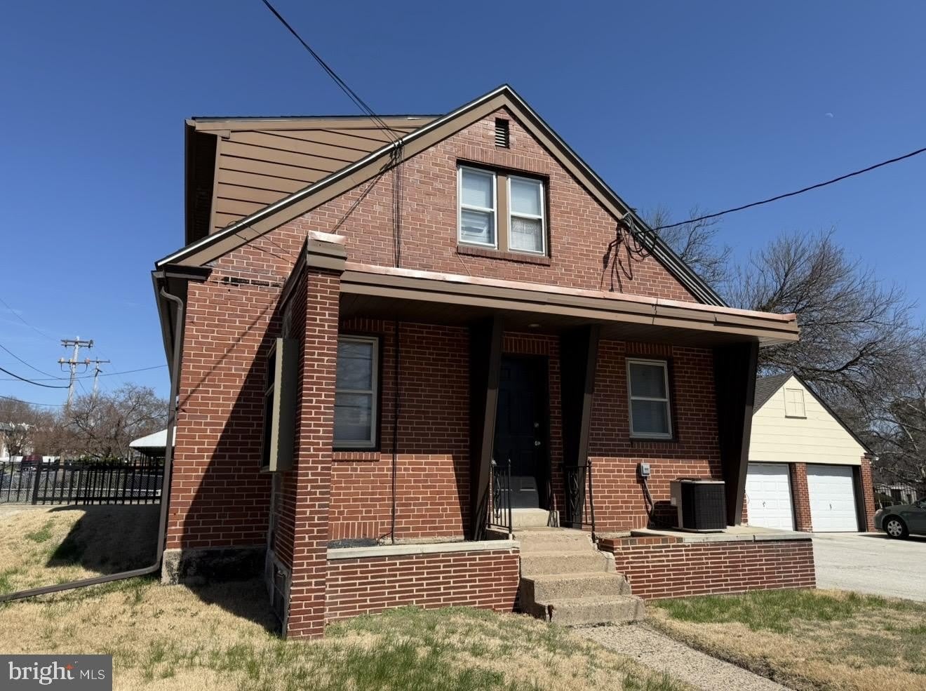 441 W 21St Street – photo 2