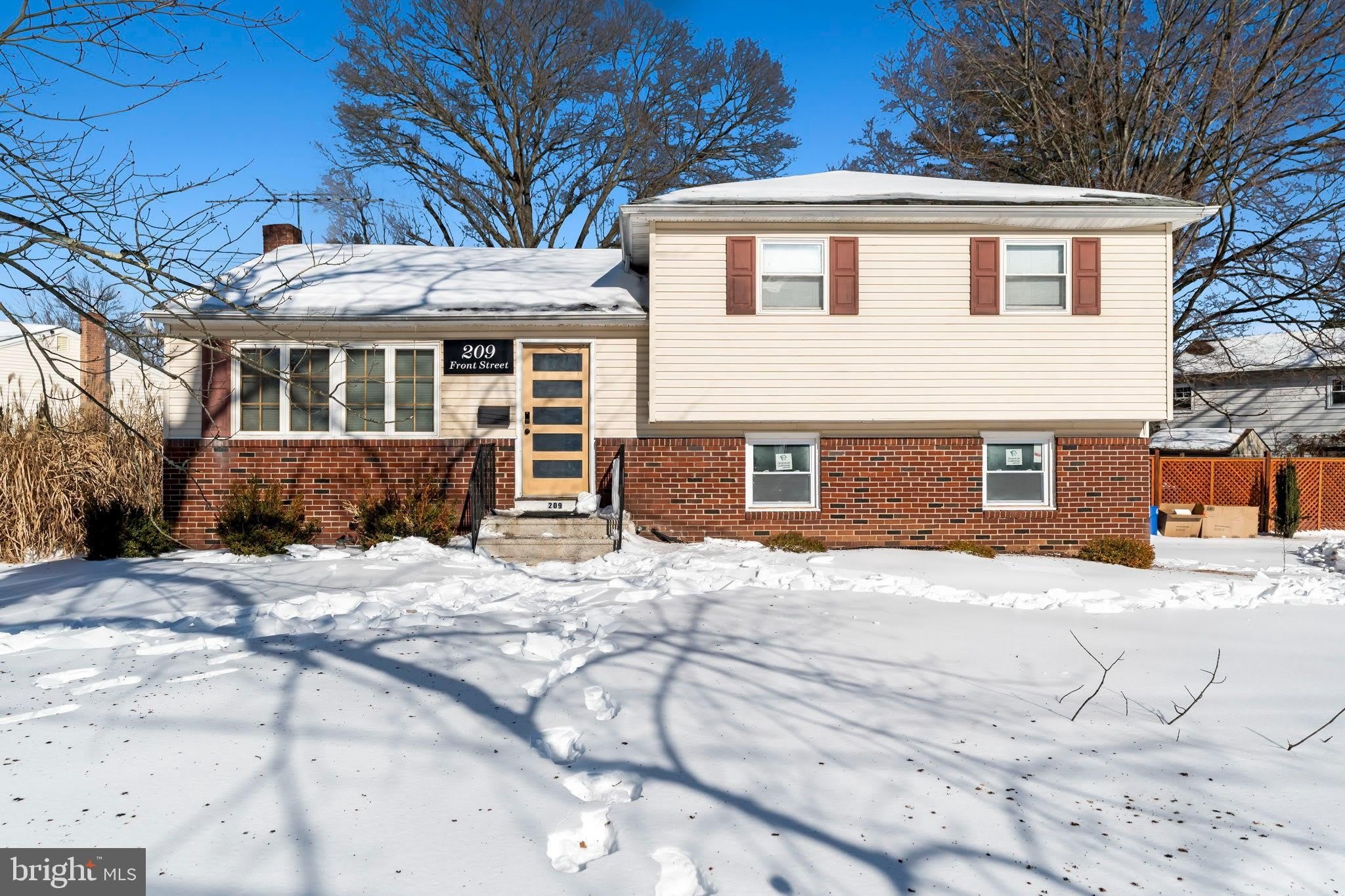 209 FRONT Street – photo 2