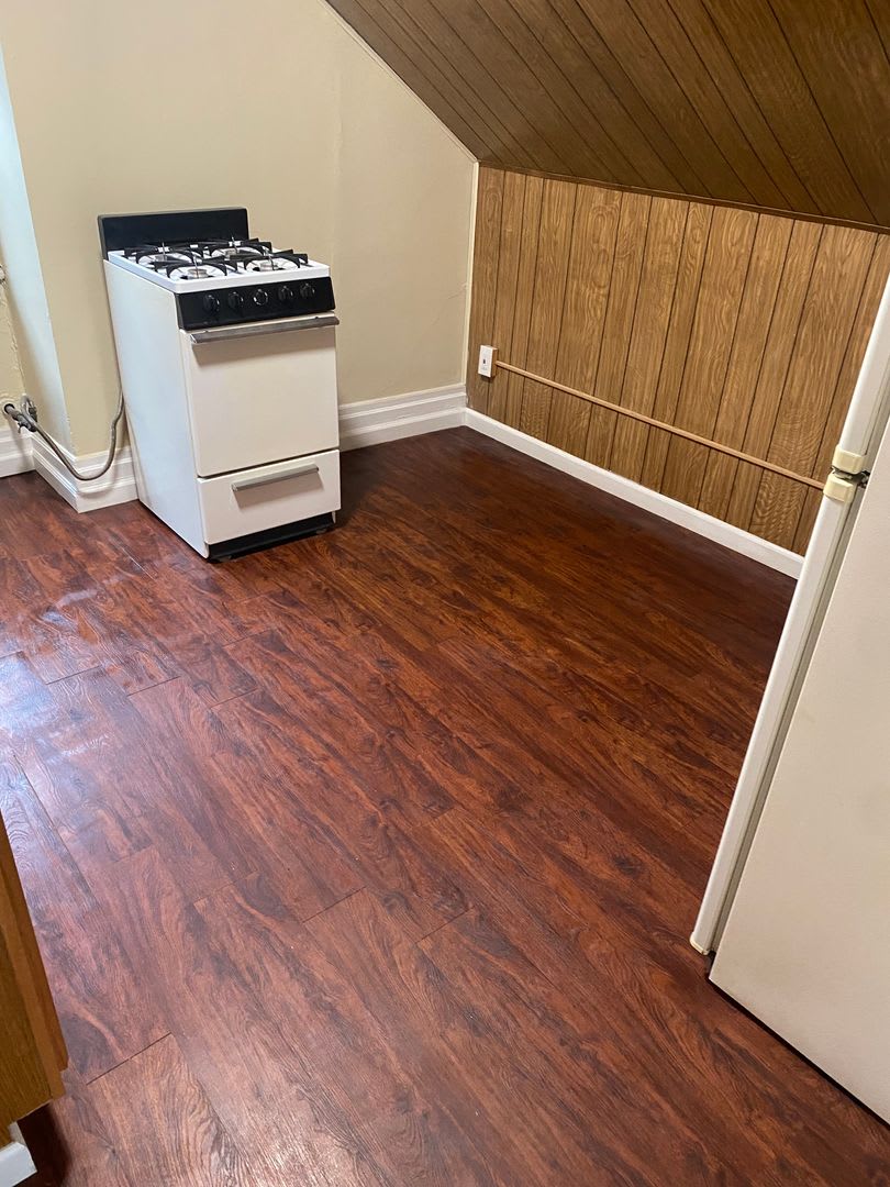 Lovely One Bedroom Apartment in Squirrel Hill – photo 4
