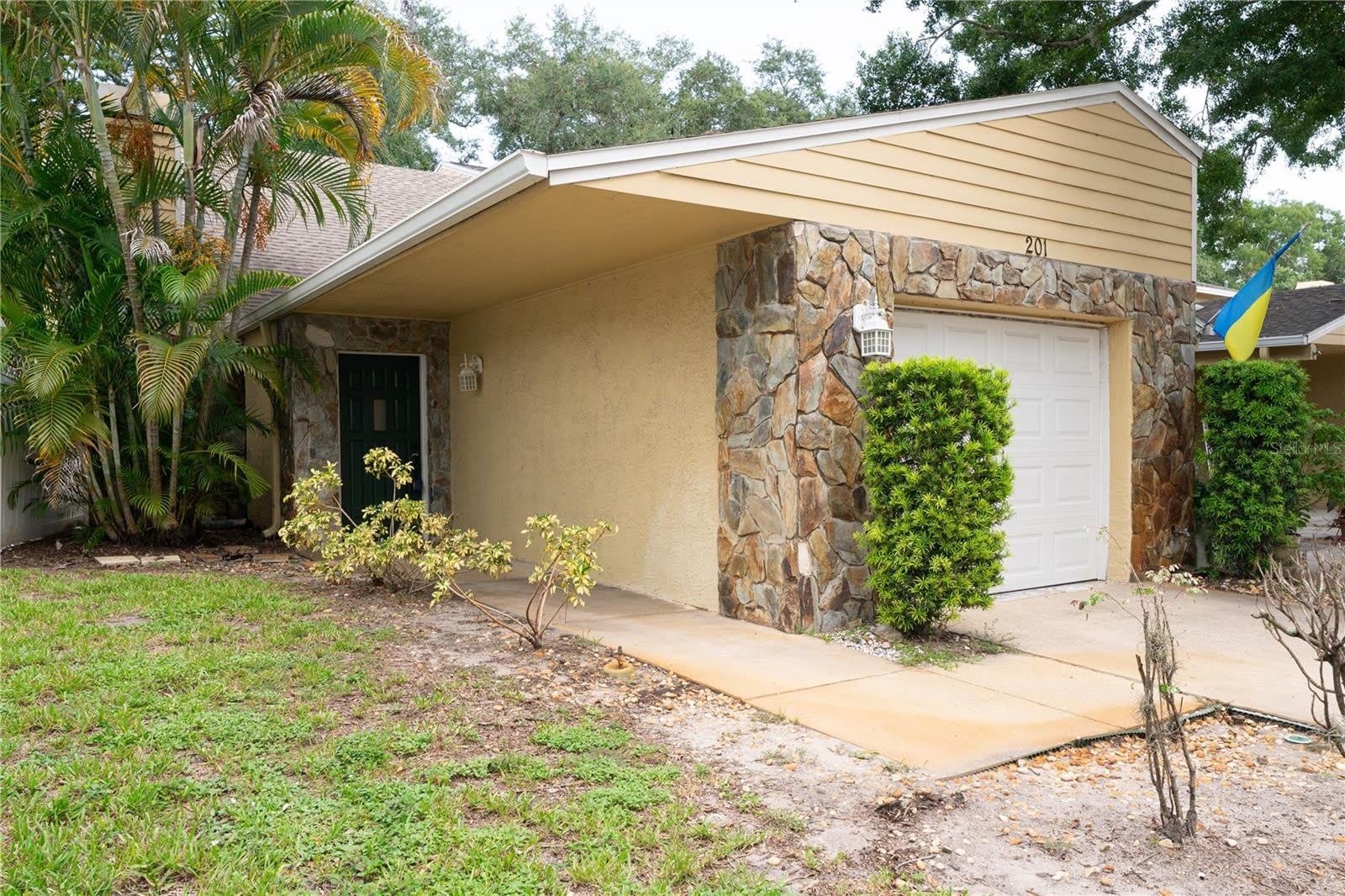 201 SOMERSET Lane – photo 4