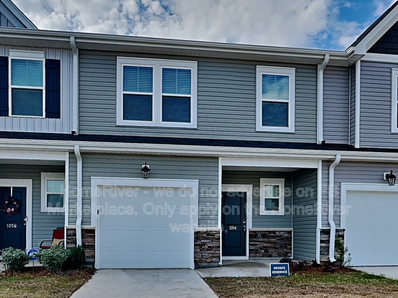 1054 Cornelia St – photo 3