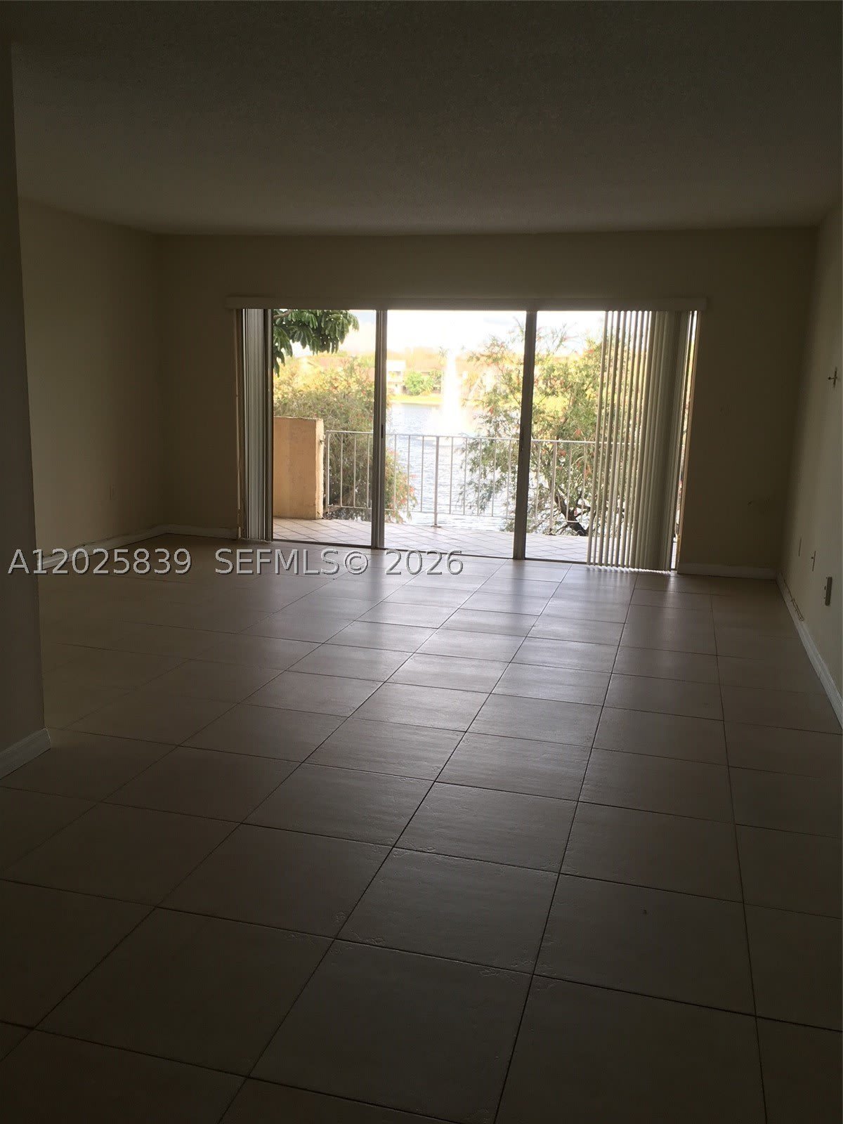 9351 FONTAINEBLEAU BL – photo 3