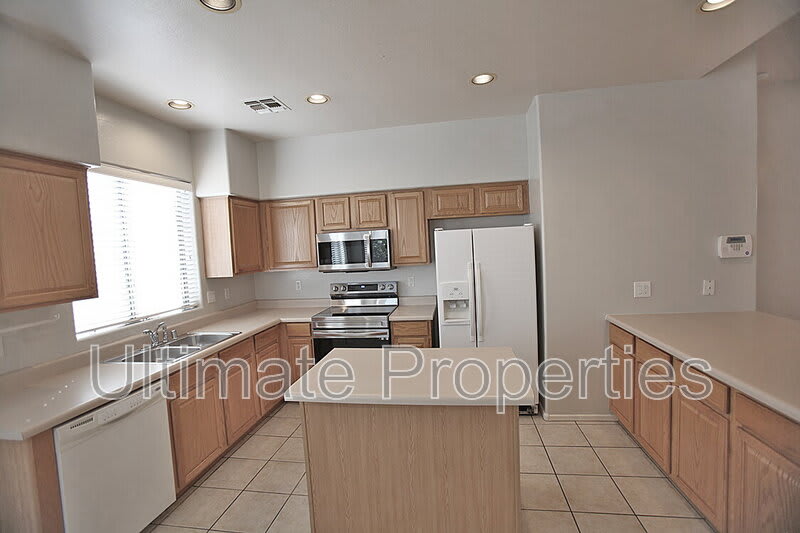 6331 W Pontiac Dr – photo 5