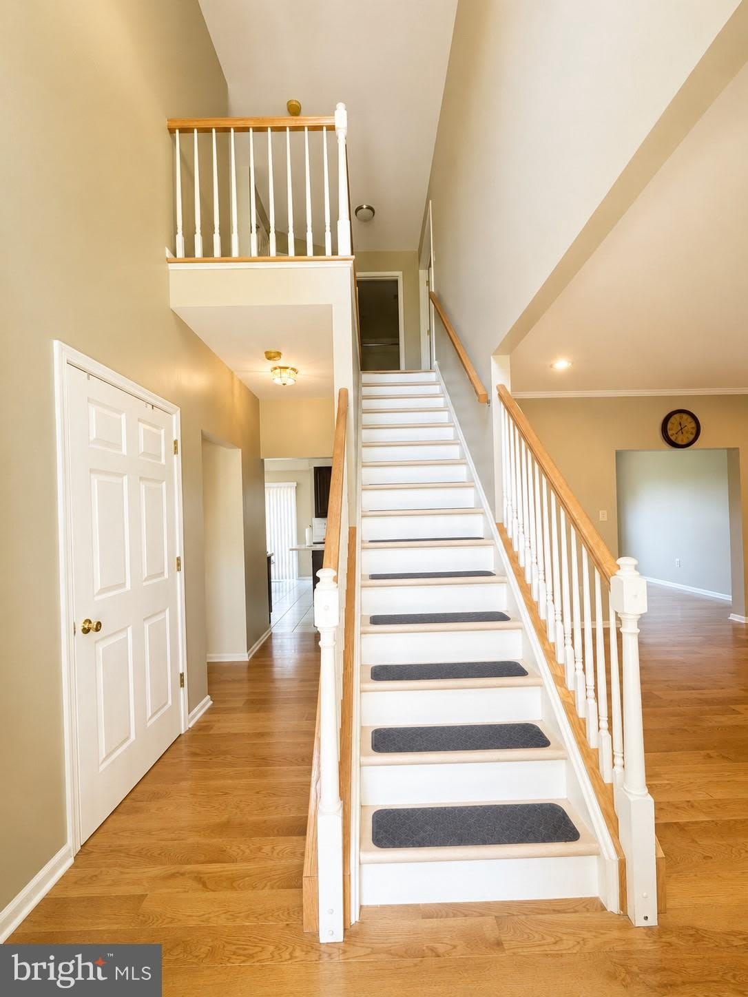 4037 RUNNYMEAD Drive – photo 3