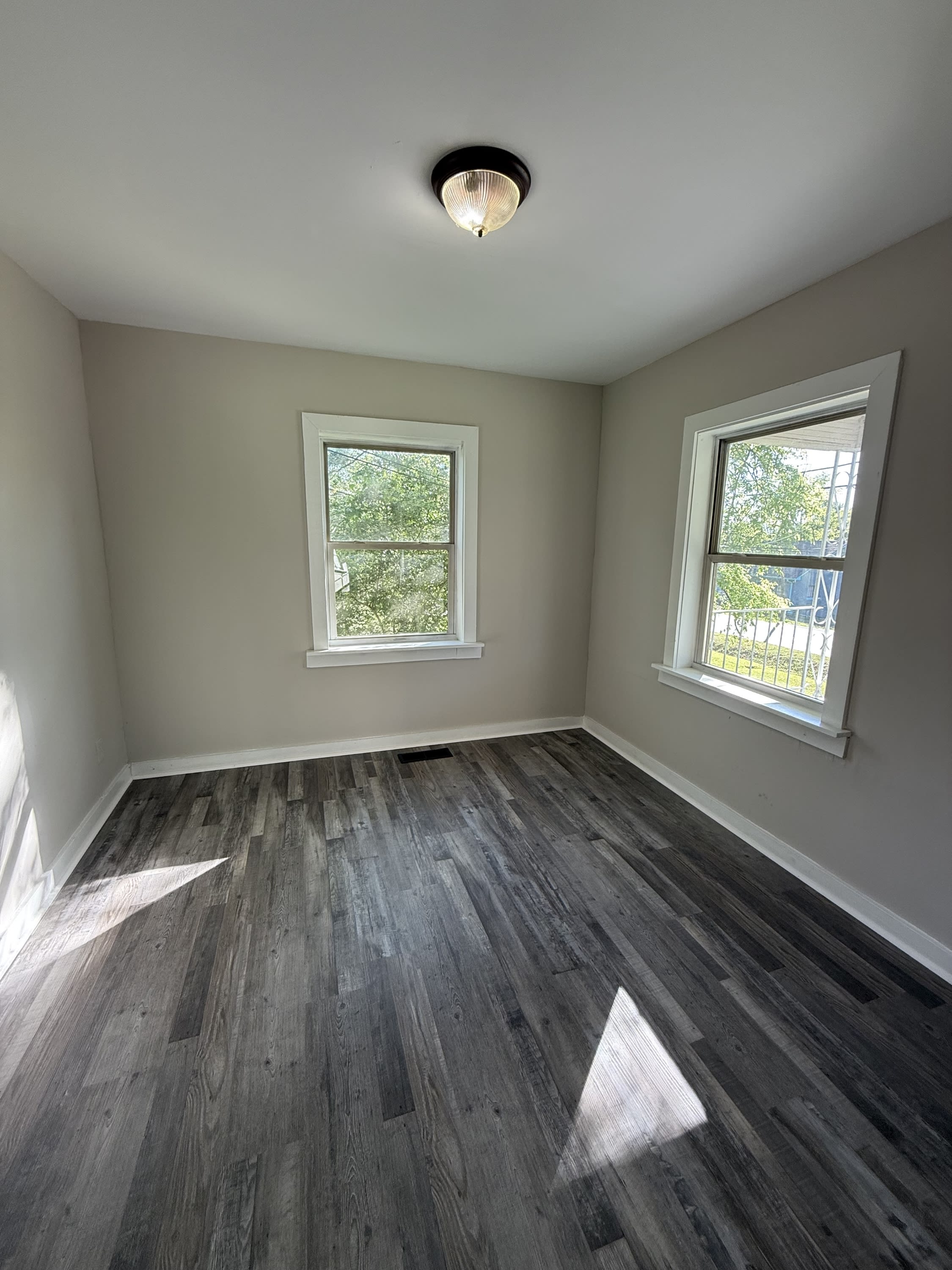 923 Woodward Road – photo 3