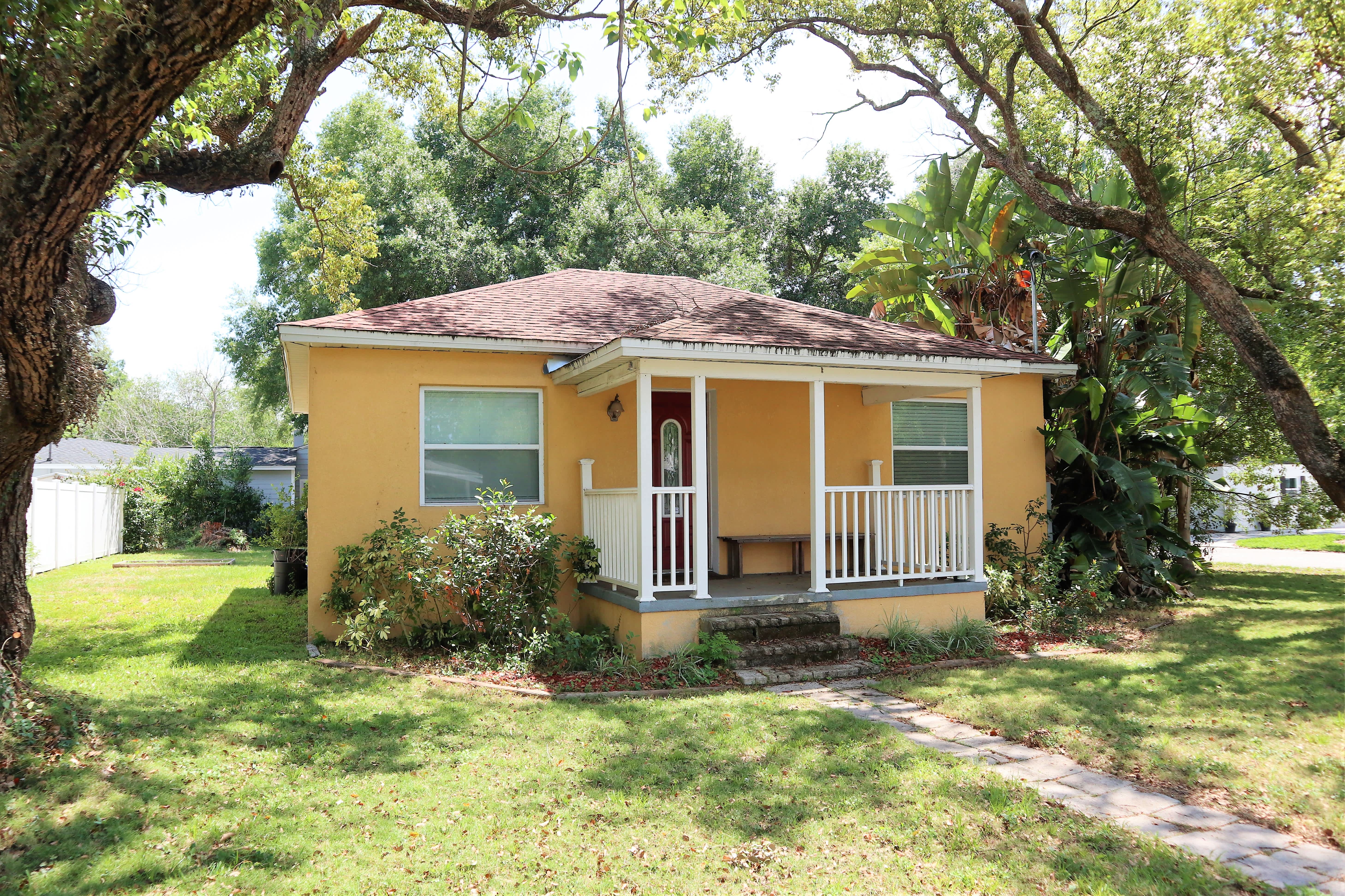 1219 E Frierson Ave – photo 1