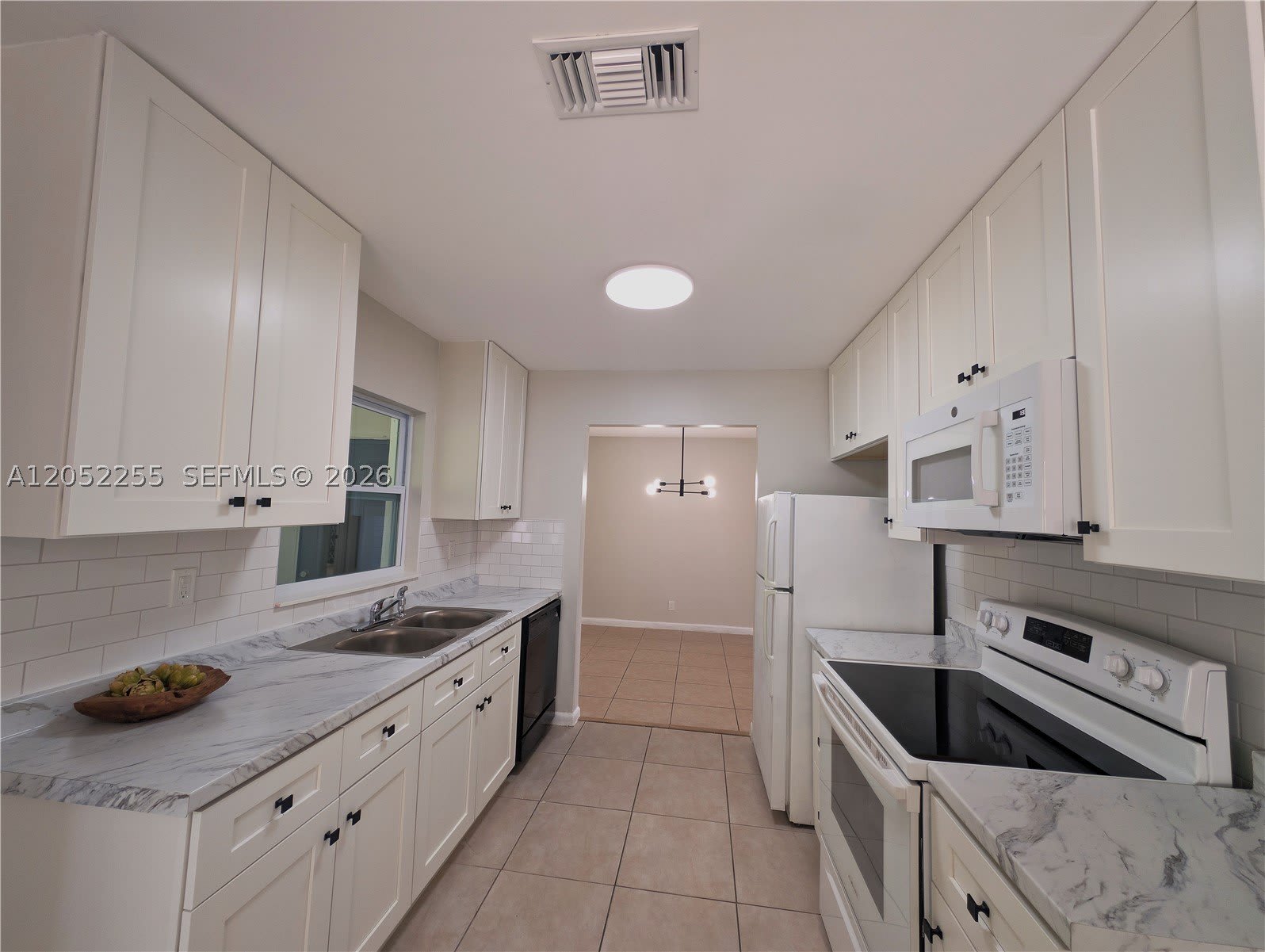888 SW 62nd Ave – photo 2