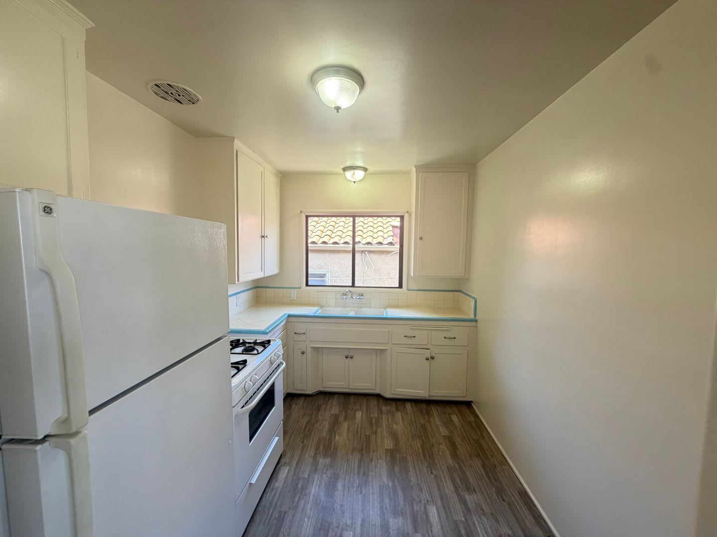 1755 E 1st – photo 3