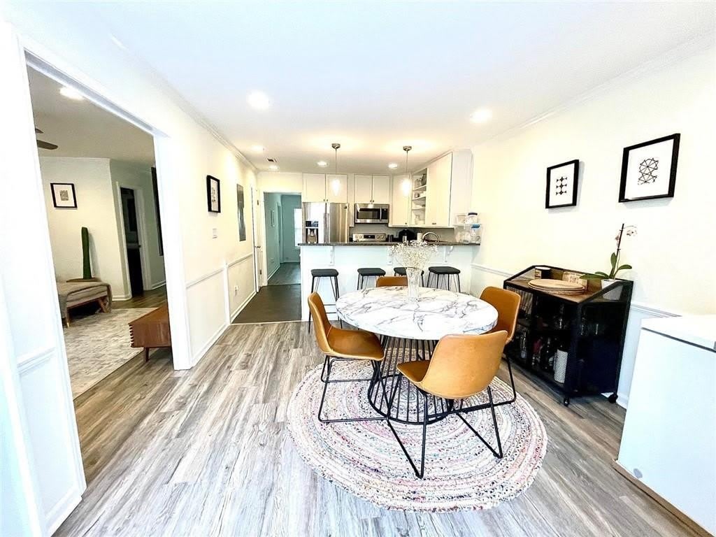 838 Heritage Square – photo 1