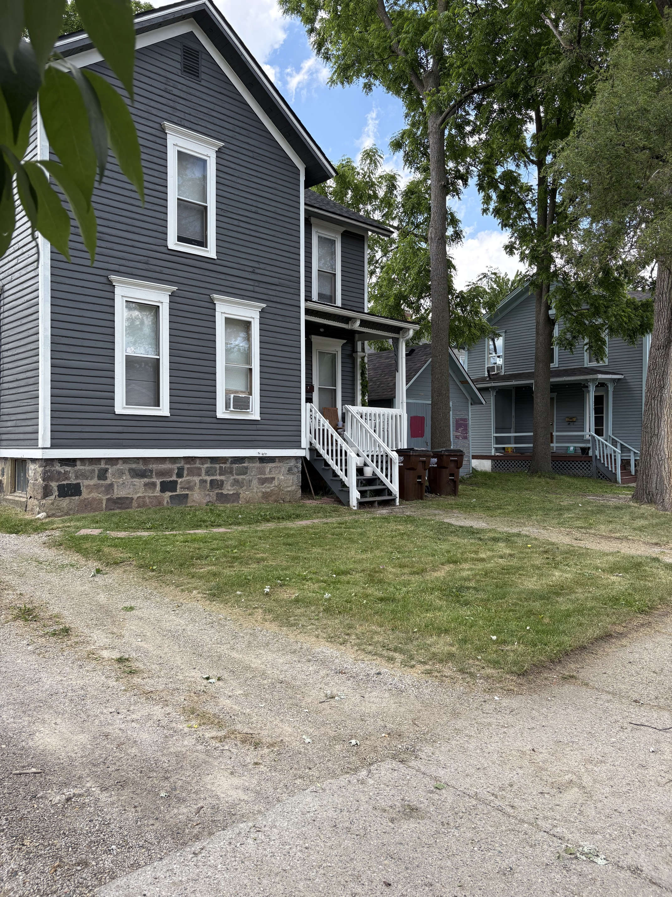 213 Ballard St – photo 2