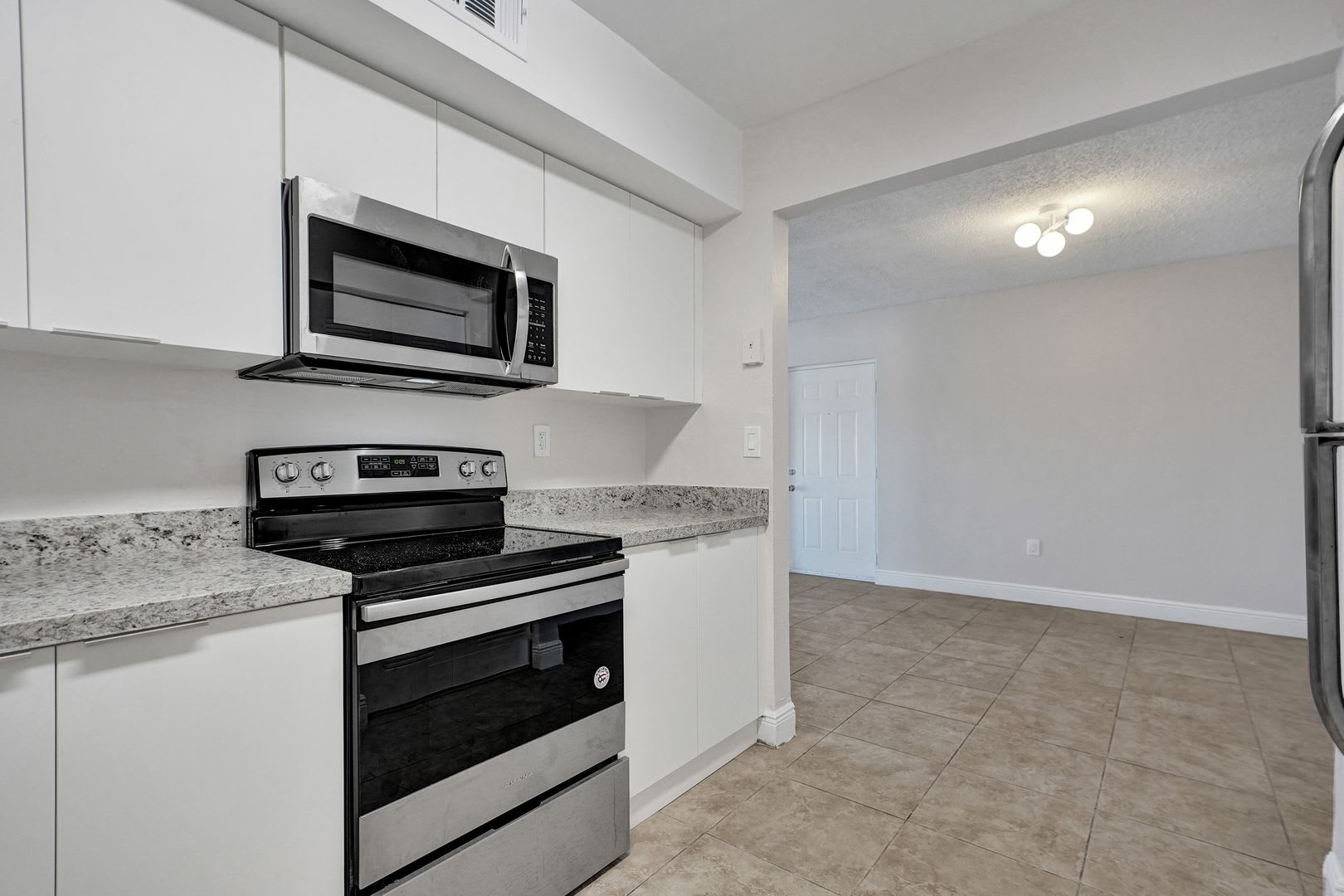 3 Bedroom 2 Bathroom Housing Choice Vouchers Accepted Hcv Rent Subject To Pha Approval And Rent Reasonableness – photo 1