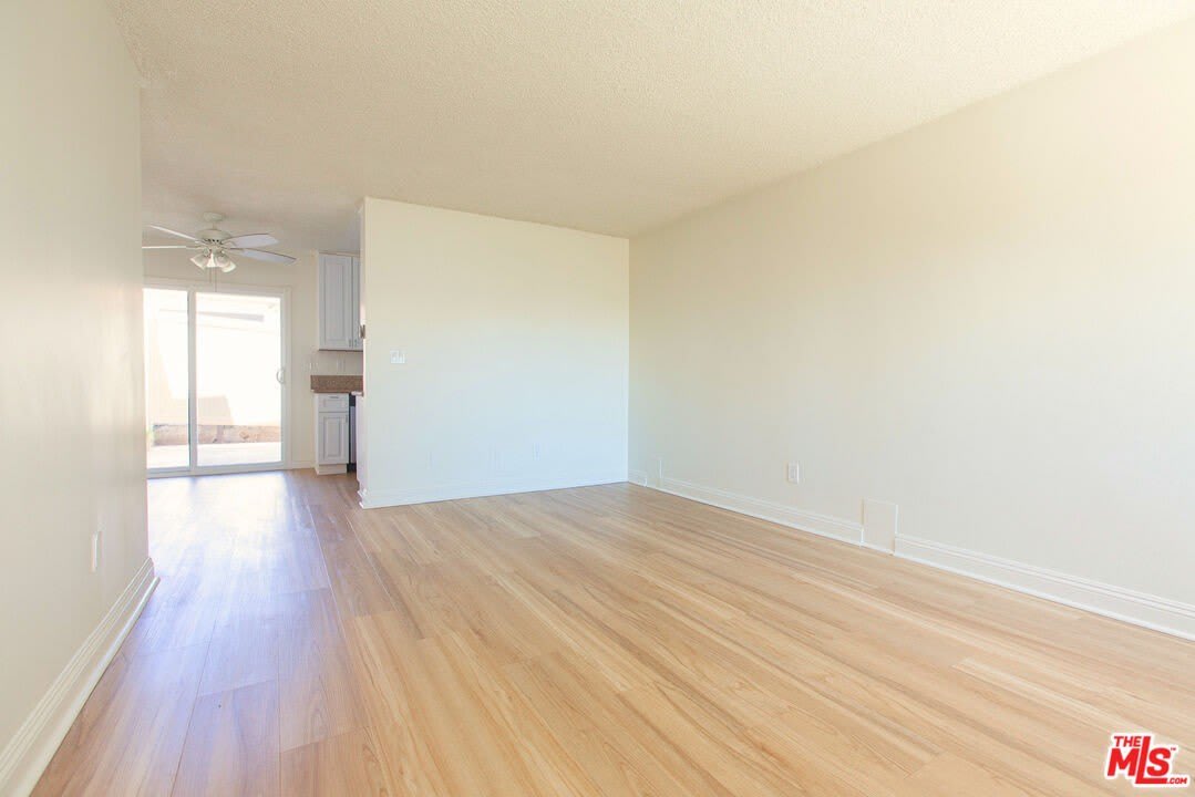 2320 Clark Ln – photo 4