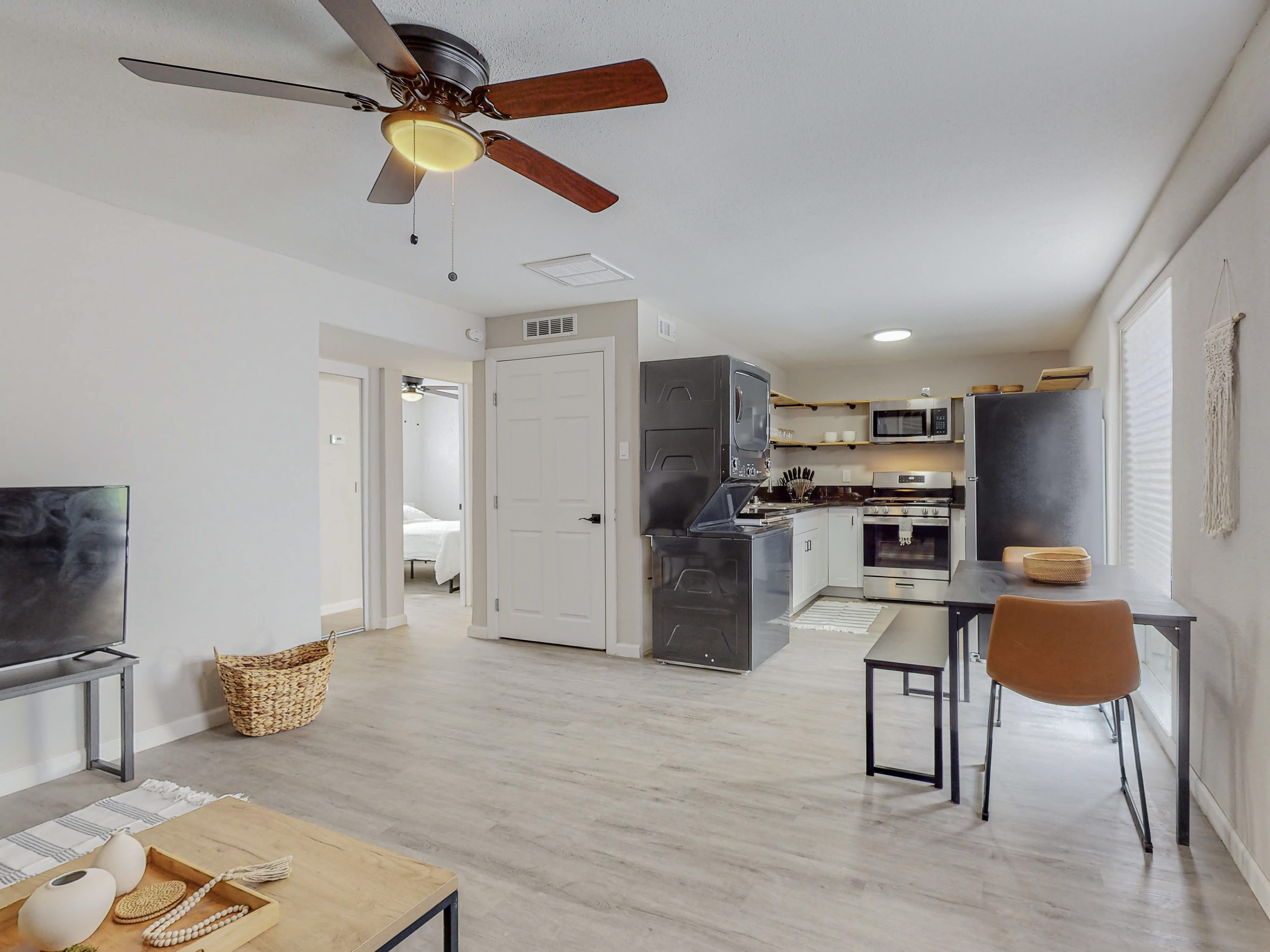 724 Truman Street Northeast – photo 3