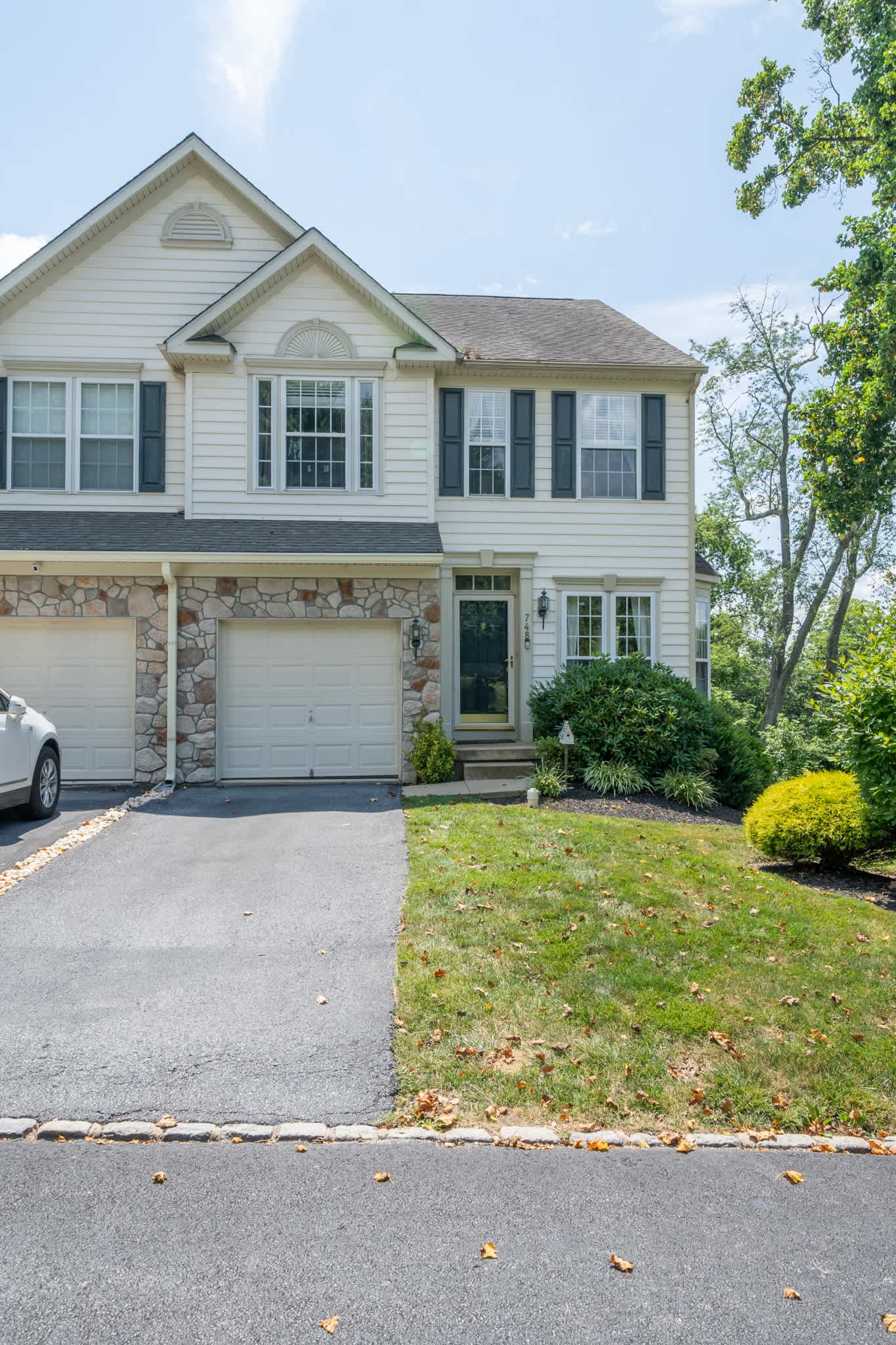 748 Mccardle Dr – photo 1
