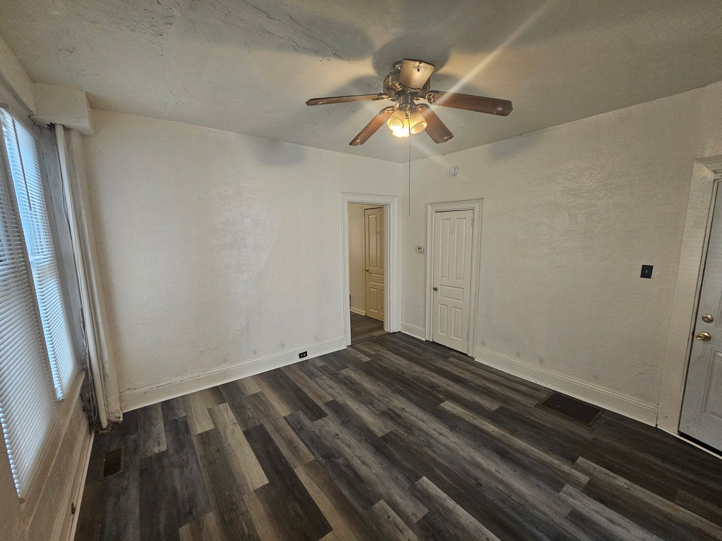 569 West Philadelphia Street – photo 2