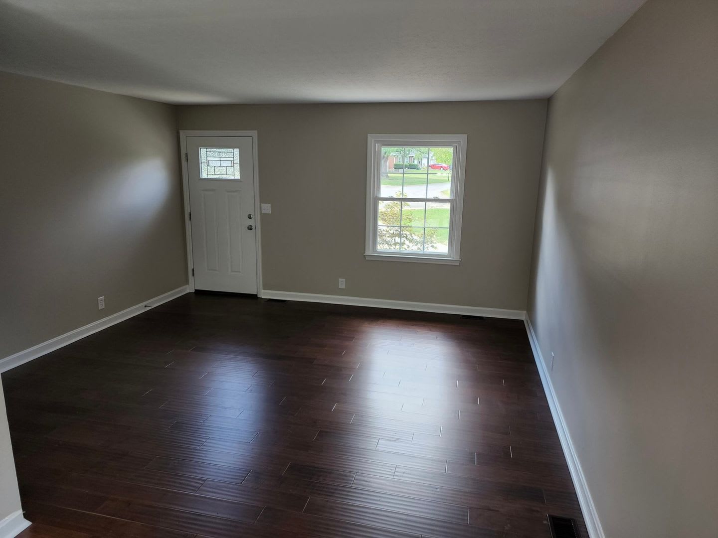 3 bedroom home with unfinished basement in 40223 – photo 4